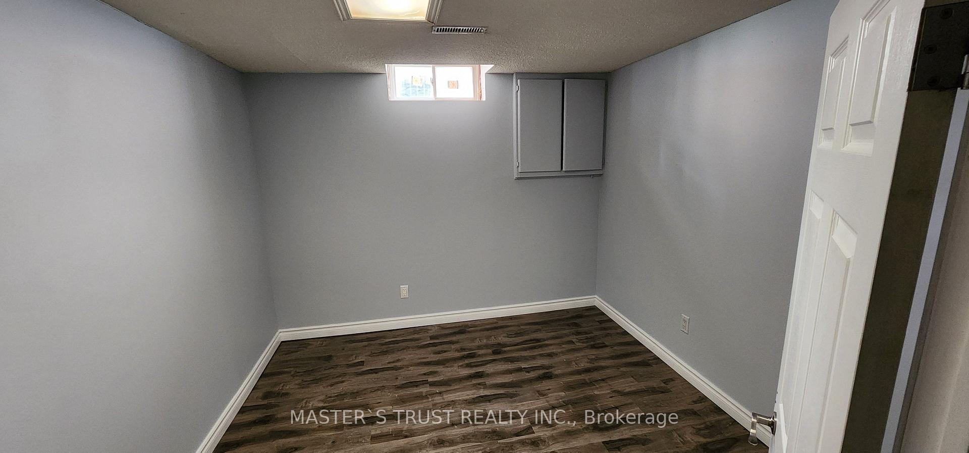 Photo 18 of 40 Page Crescent, Markham, Milliken Mills East — HOMEH