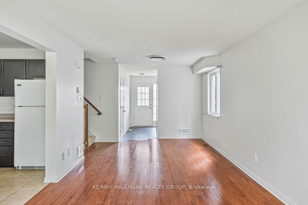 Photo 8 of 217 Vision Street, Ottawa, Riverside South/Gloucester Glen — HOMEH