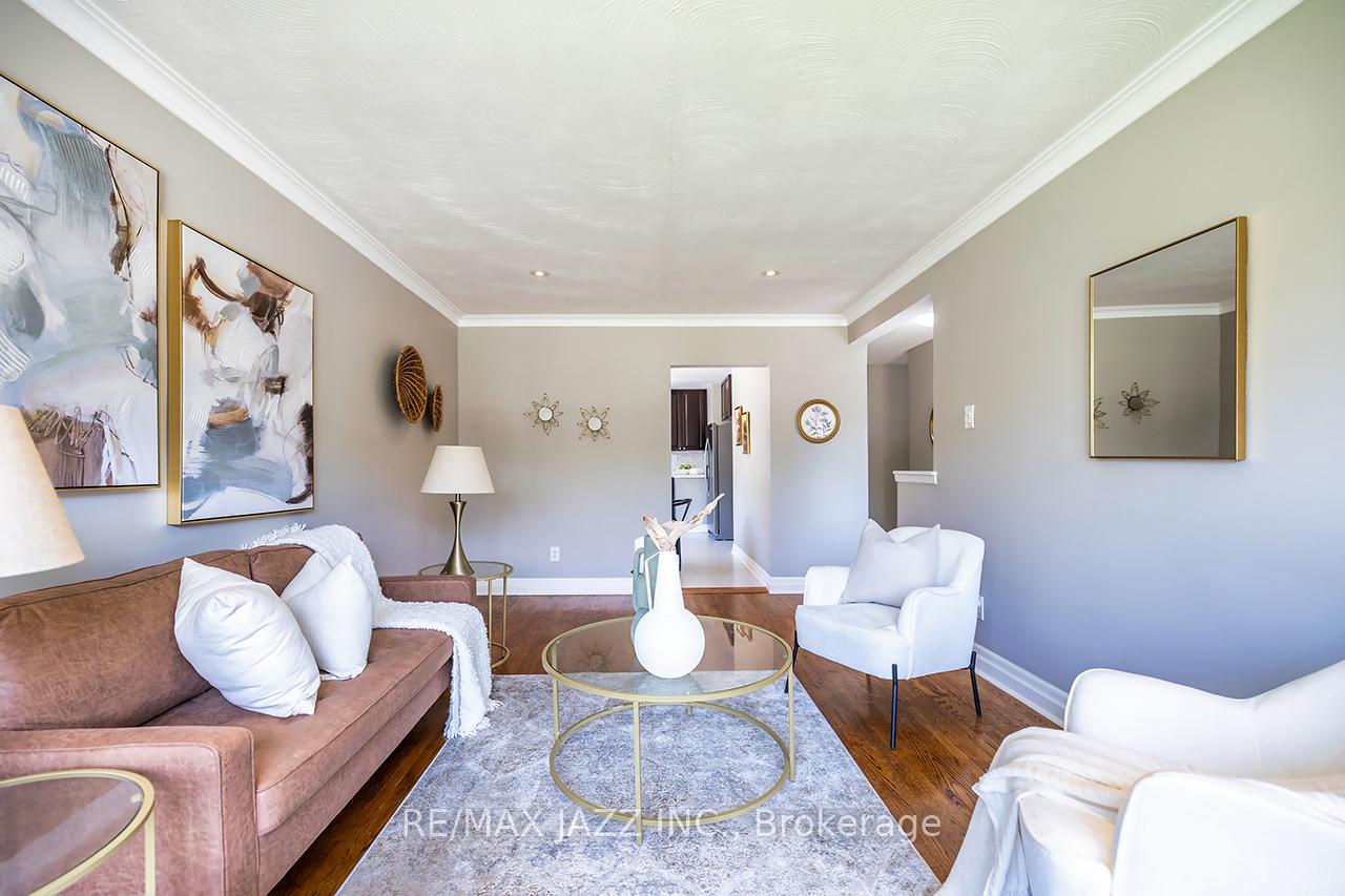 Photo 11 of 145 Lupin Drive, Whitby, Downtown Whitby — HOMEH