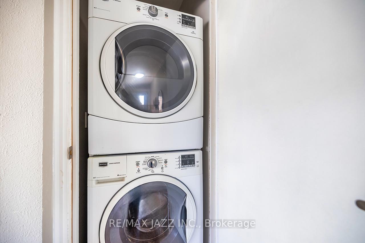 Photo 16 of 145 Lupin Drive, Whitby, Downtown Whitby — HOMEH
