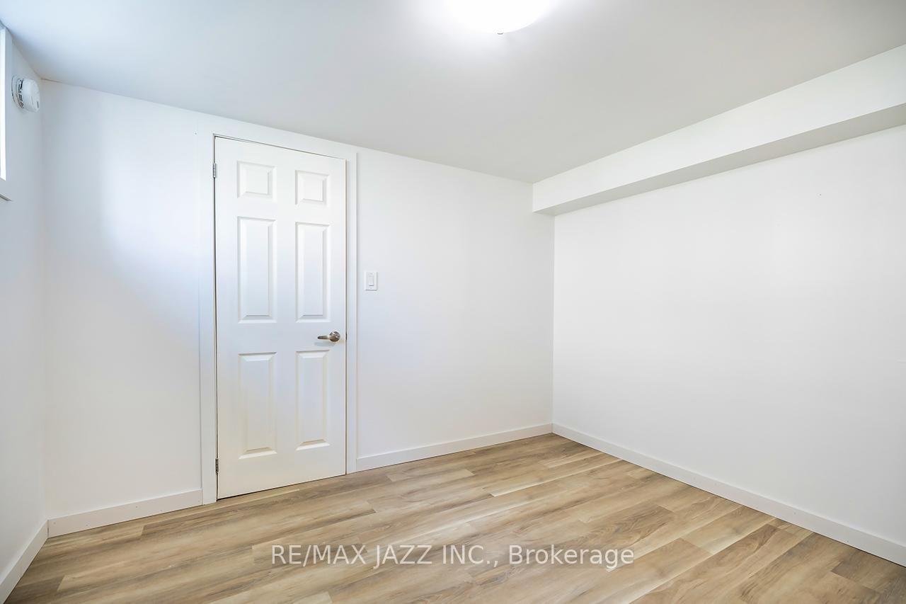 Photo 25 of 145 Lupin Drive, Whitby, Downtown Whitby — HOMEH