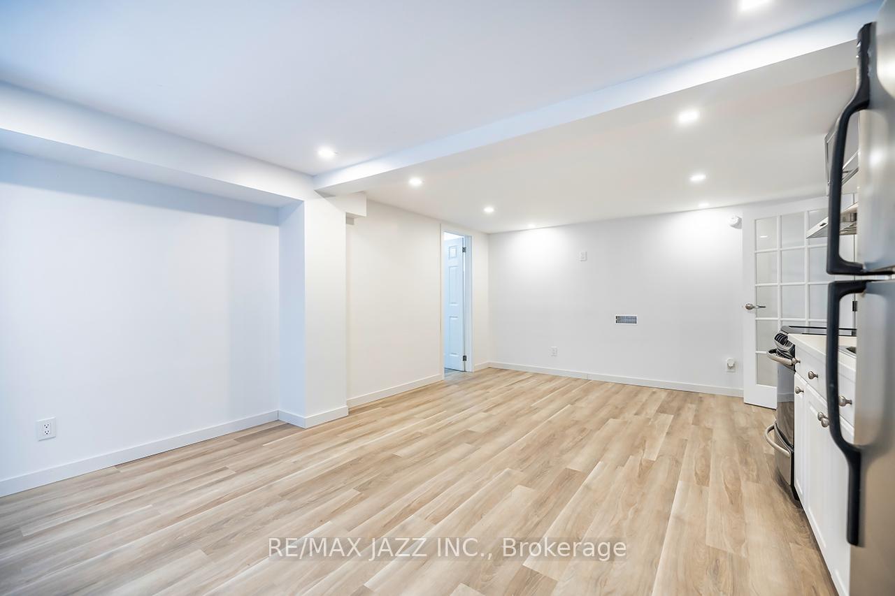 Photo 30 of 145 Lupin Drive, Whitby, Downtown Whitby — HOMEH