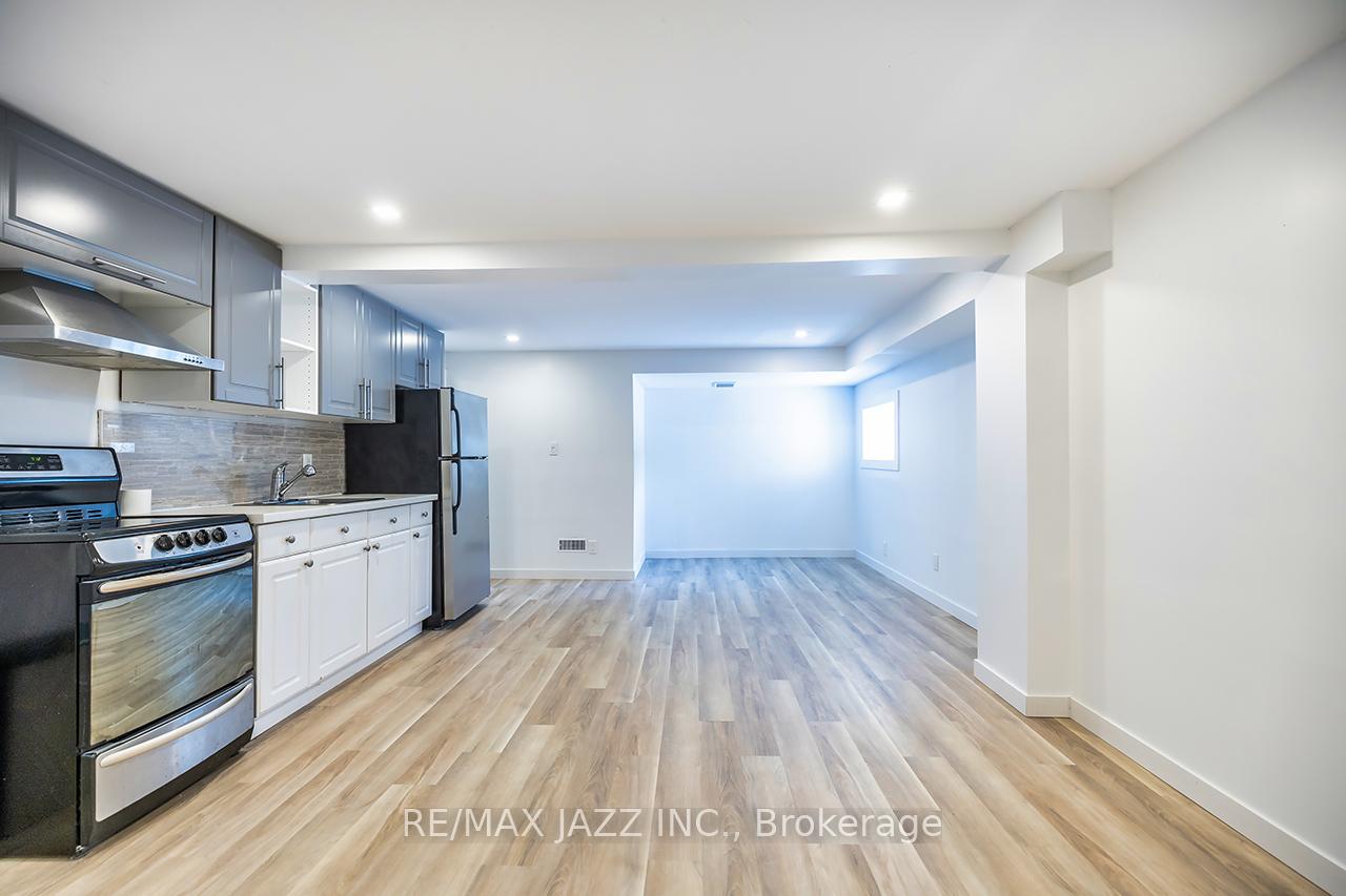 Photo 35 of 145 Lupin Drive, Whitby, Downtown Whitby — HOMEH
