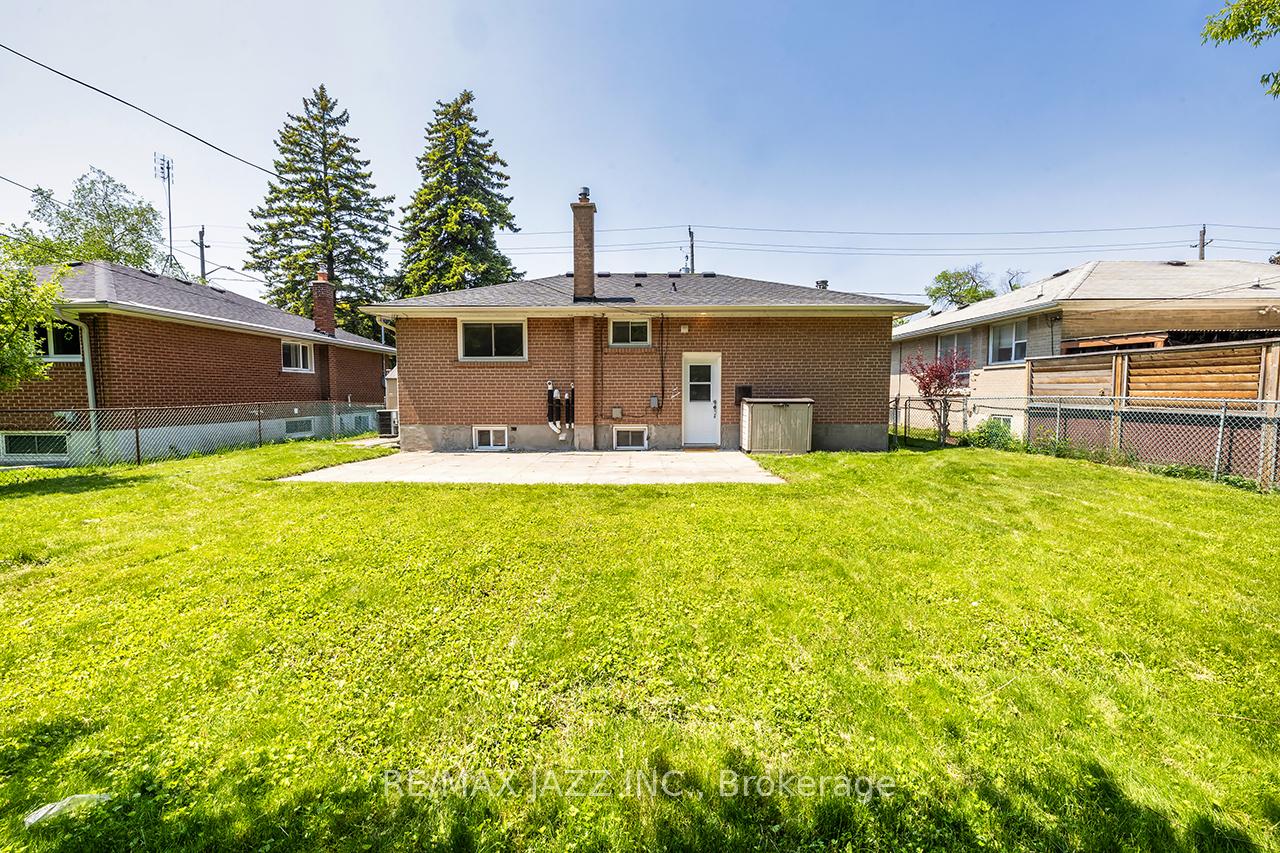 Photo 40 of 145 Lupin Drive, Whitby, Downtown Whitby — HOMEH