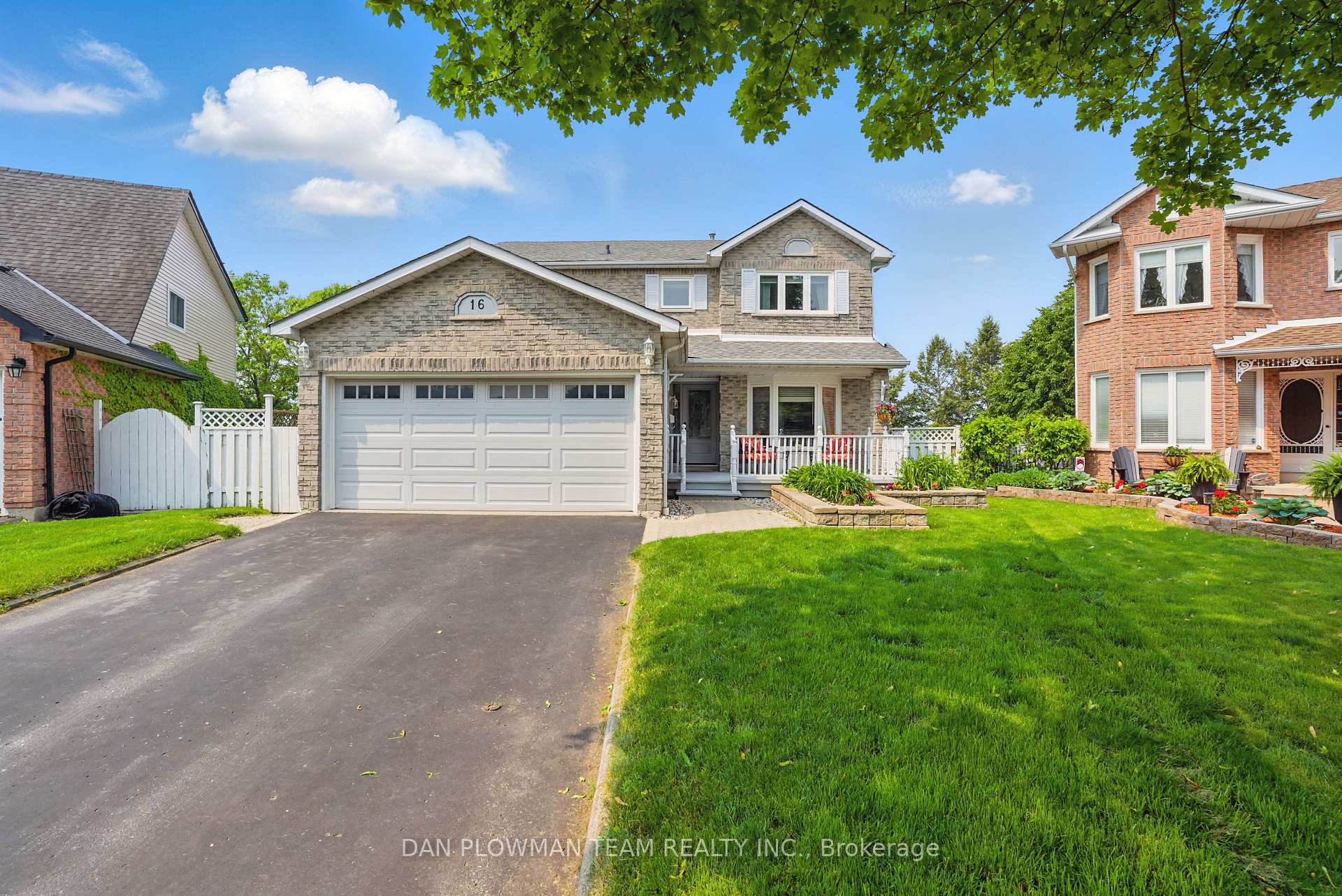 Photo 1 of 16 Greenview Court, Whitby, Blue Grass Meadows — HOMEH