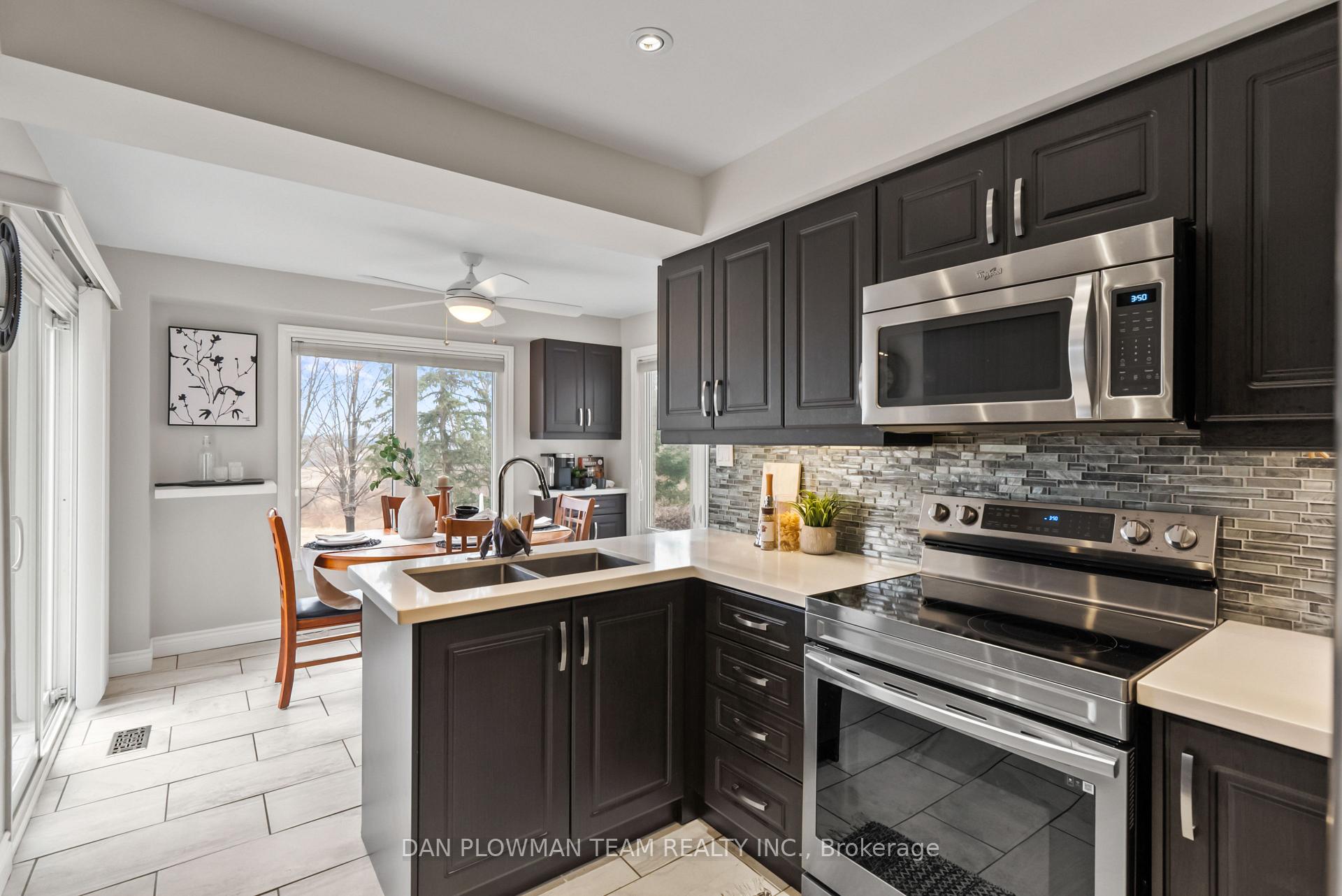 Photo 8 of 16 Greenview Court, Whitby, Blue Grass Meadows — HOMEH