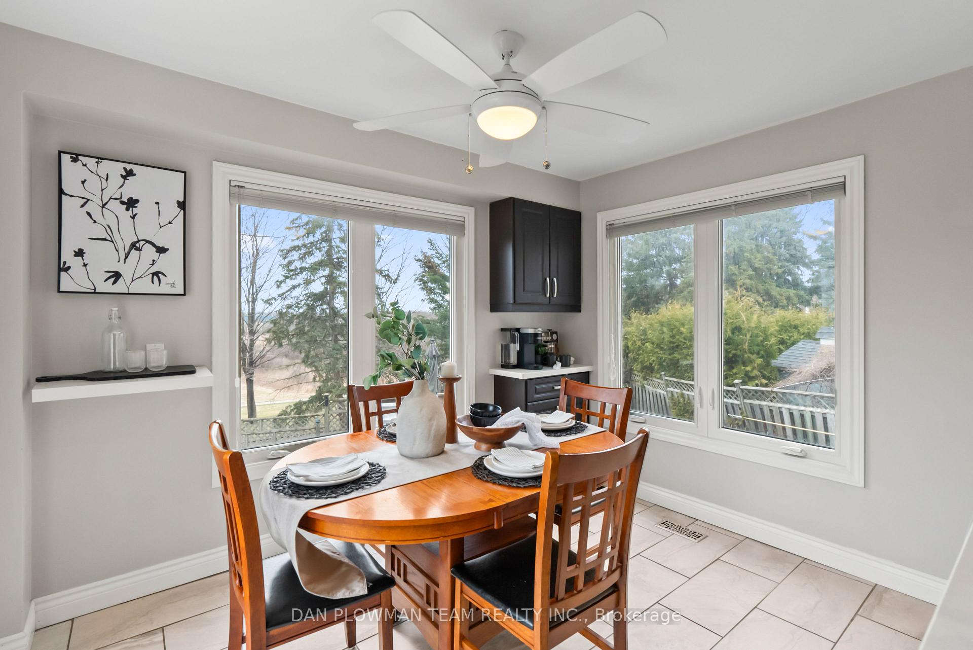 Photo 10 of 16 Greenview Court, Whitby, Blue Grass Meadows — HOMEH