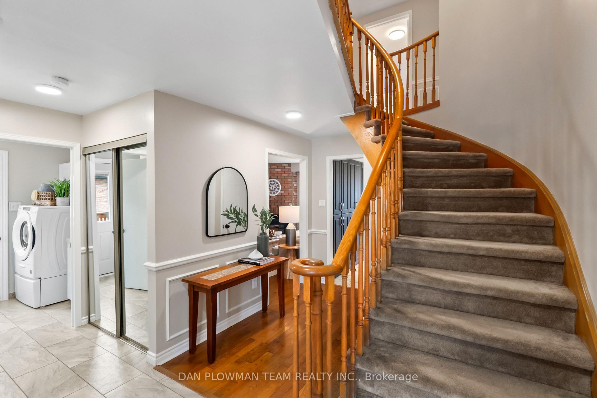 Photo 15 of 16 Greenview Court, Whitby, Blue Grass Meadows — HOMEH