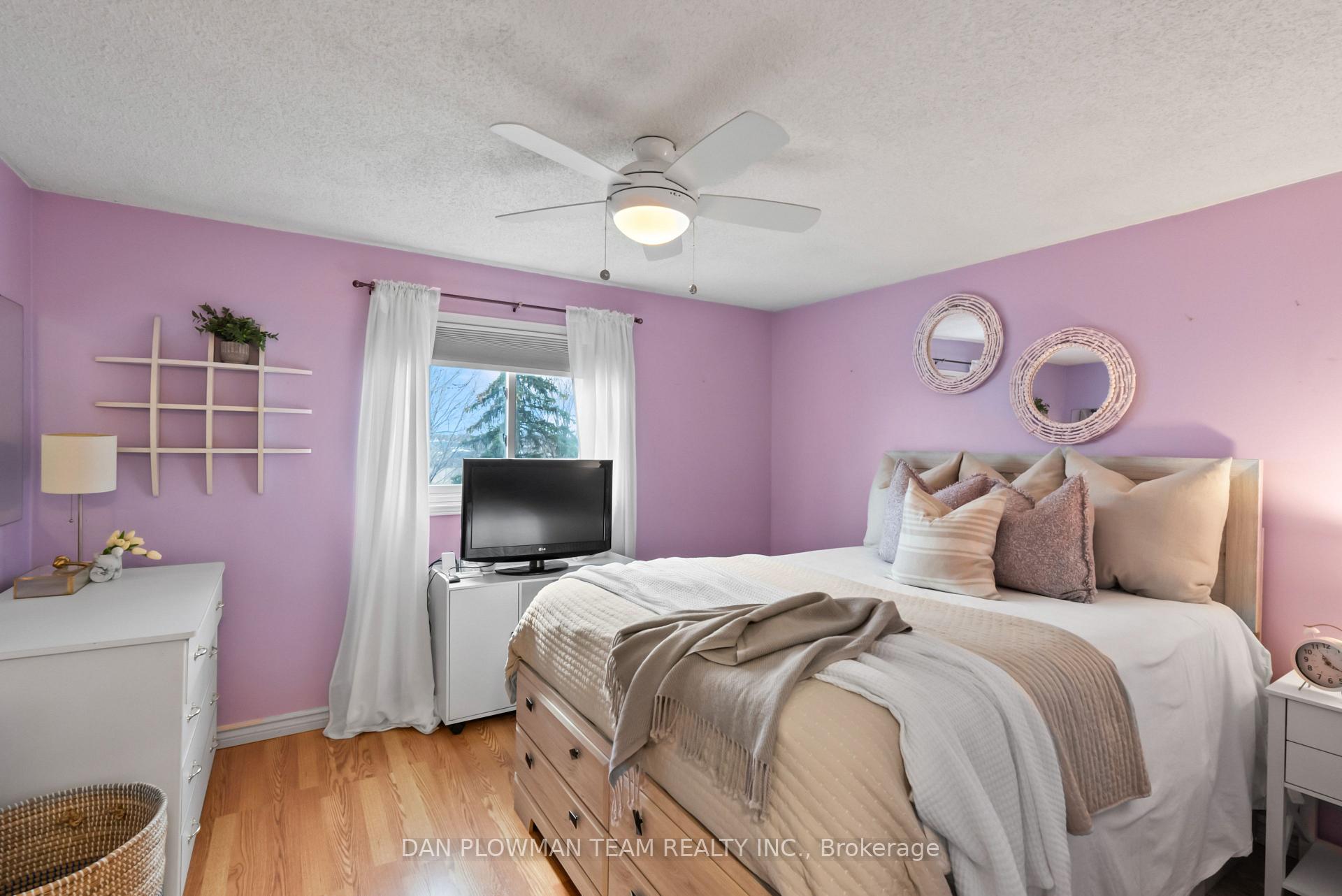Photo 20 of 16 Greenview Court, Whitby, Blue Grass Meadows — HOMEH