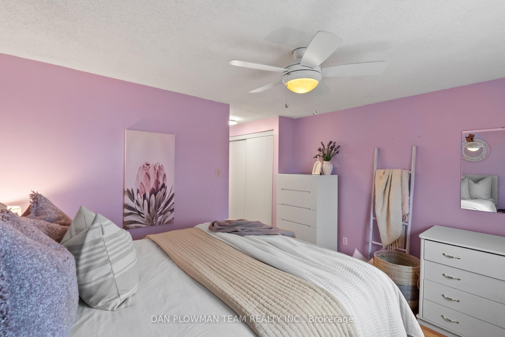 Photo 21 of 16 Greenview Court, Whitby, Blue Grass Meadows — HOMEH