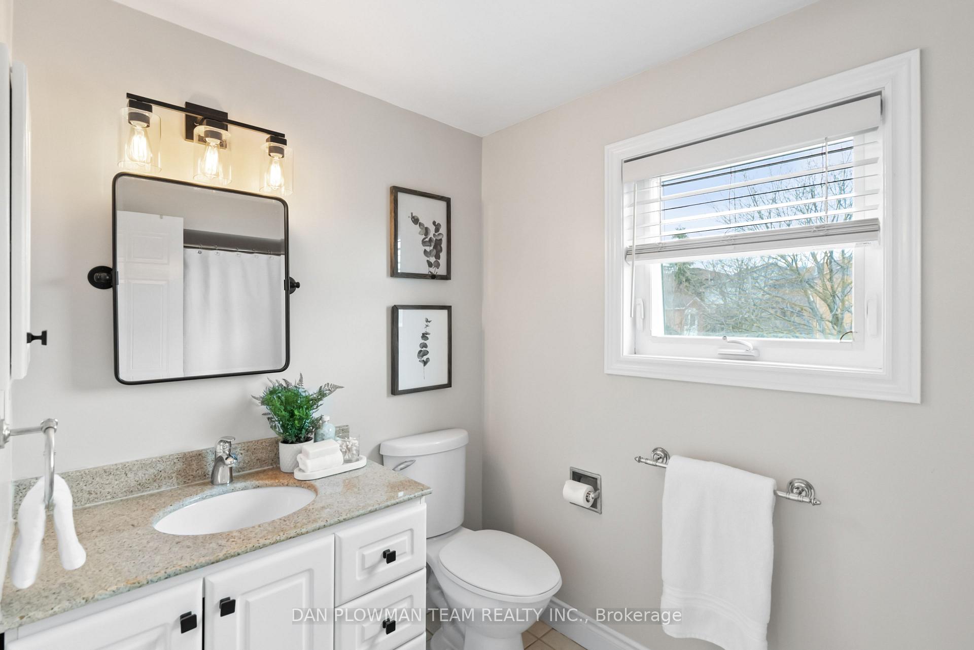 Photo 26 of 16 Greenview Court, Whitby, Blue Grass Meadows — HOMEH