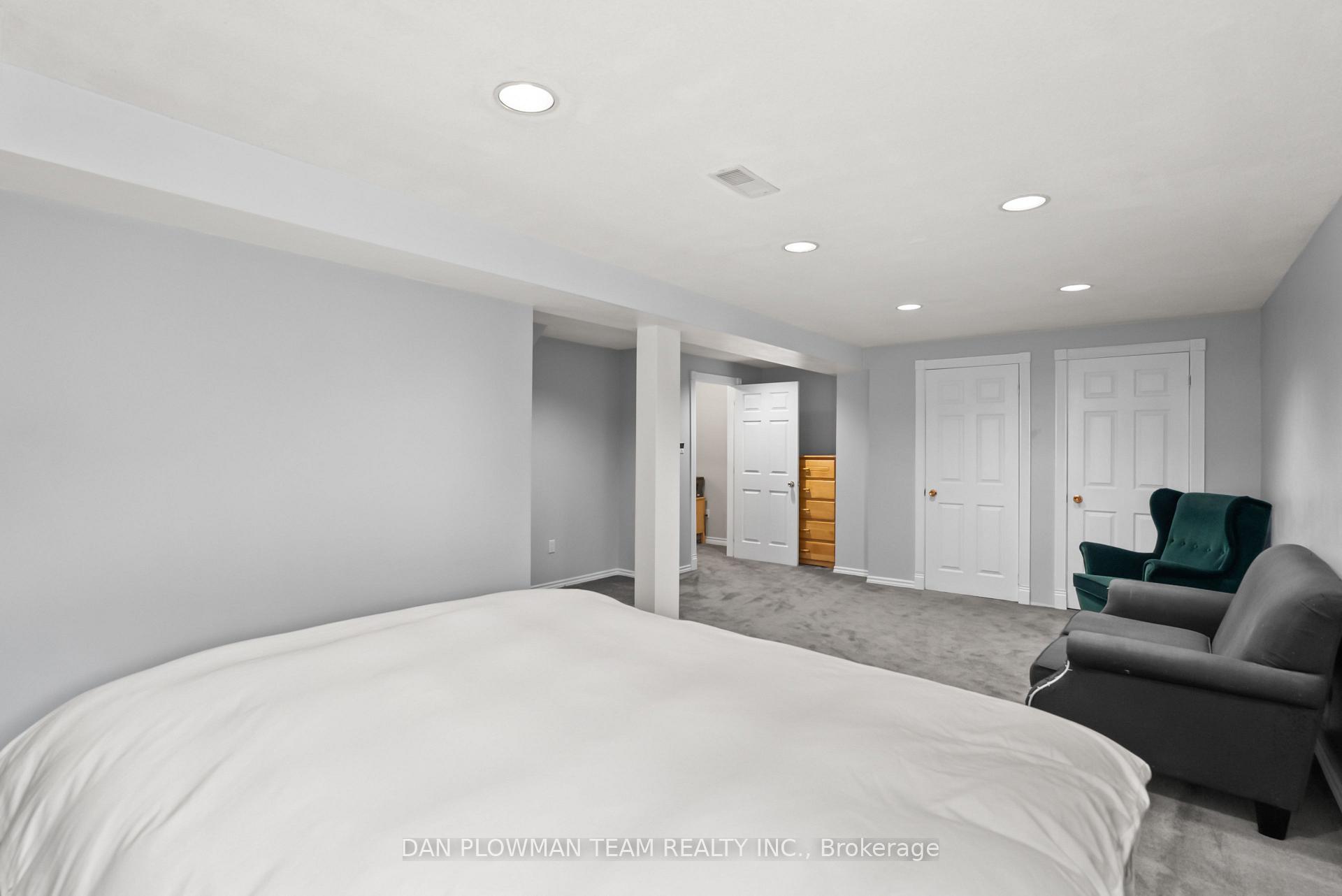 Photo 29 of 16 Greenview Court, Whitby, Blue Grass Meadows — HOMEH