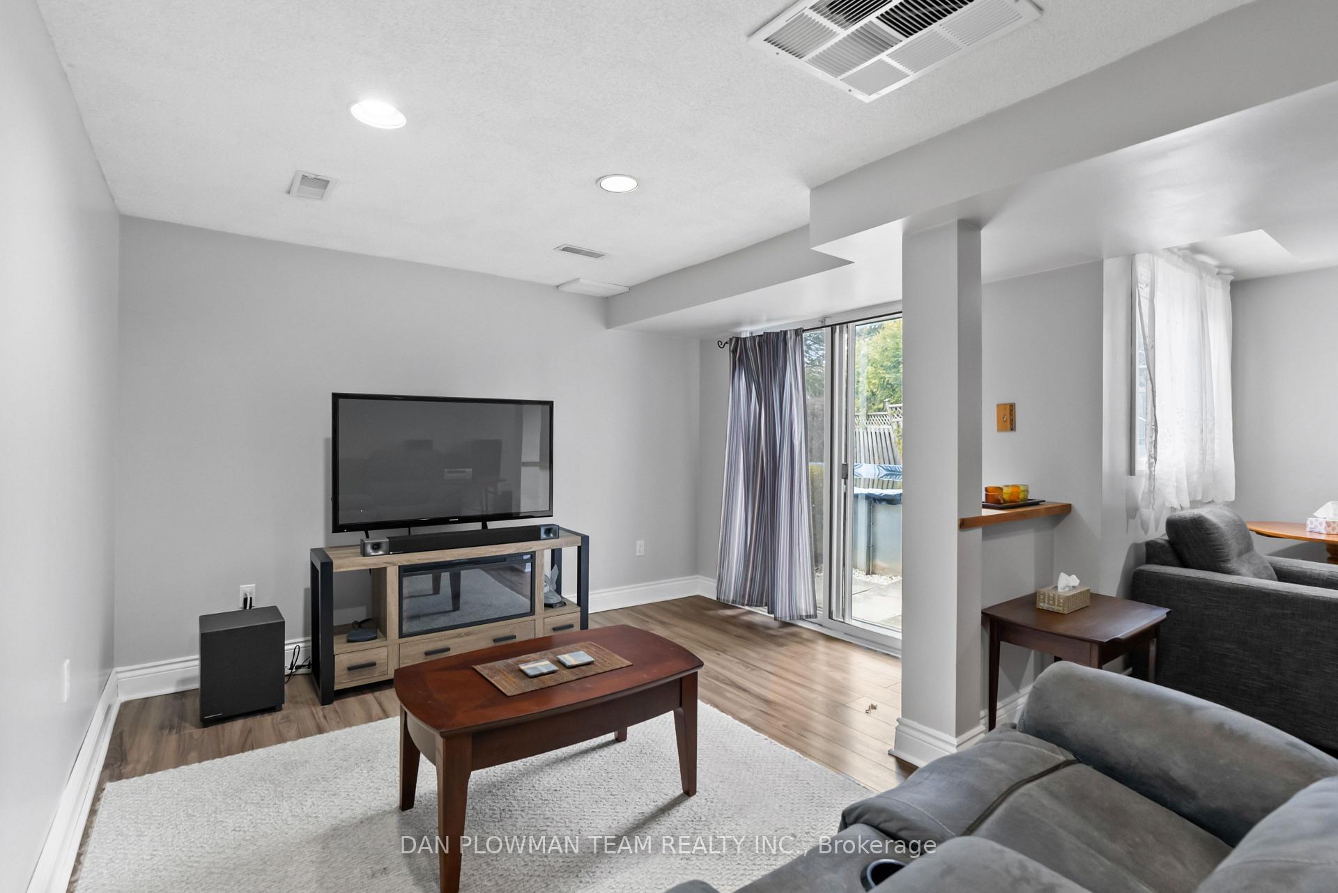 Photo 31 of 16 Greenview Court, Whitby, Blue Grass Meadows — HOMEH