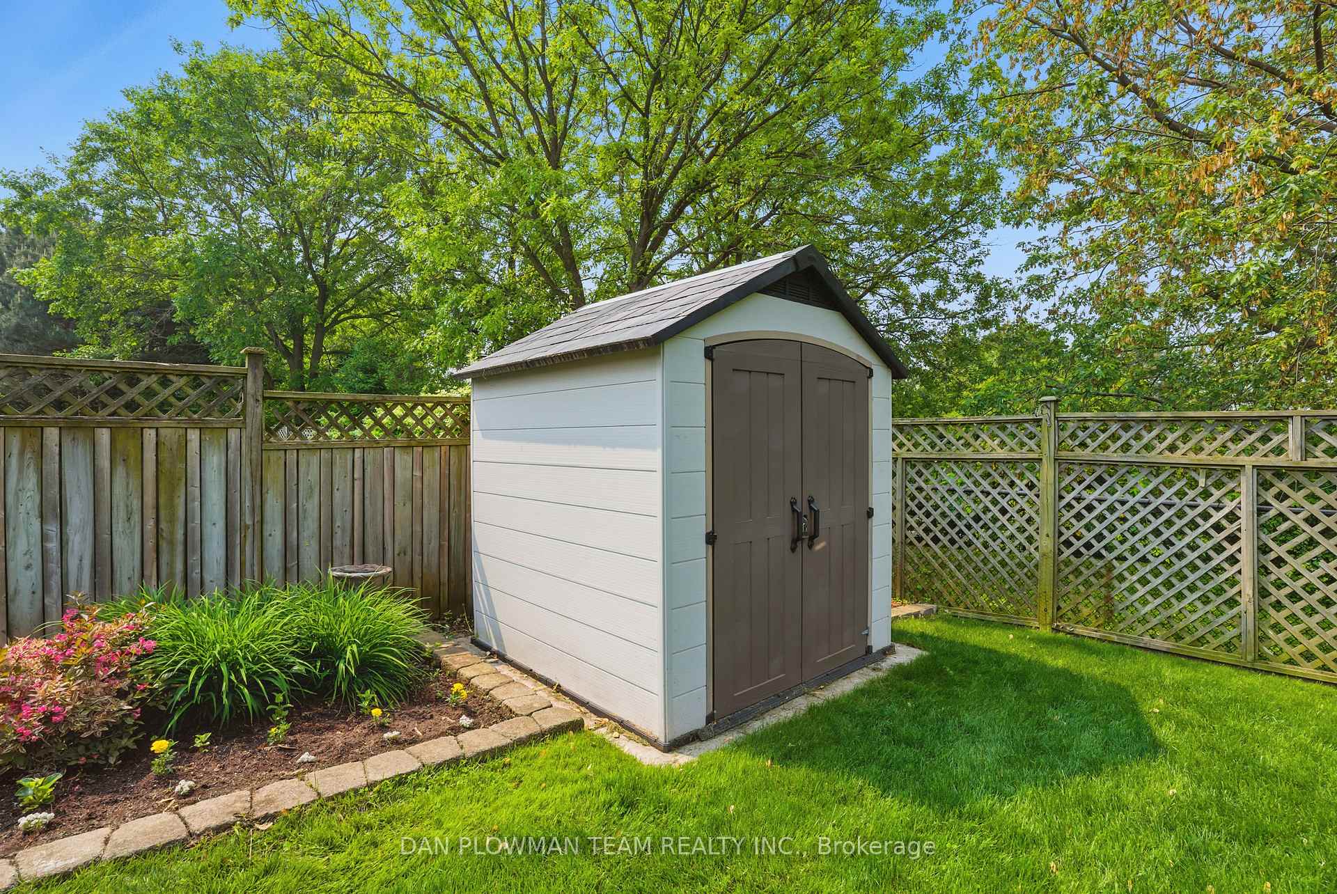 Photo 34 of 16 Greenview Court, Whitby, Blue Grass Meadows — HOMEH