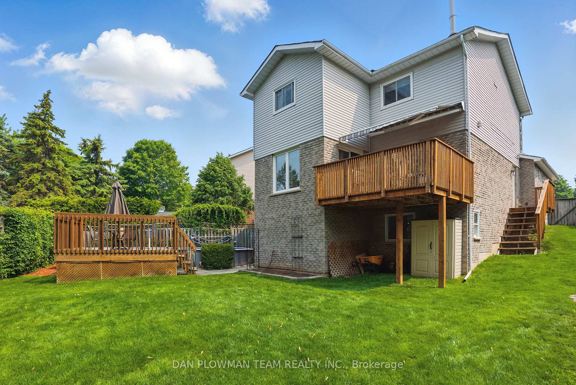 Photo 35 of 16 Greenview Court, Whitby, Blue Grass Meadows — HOMEH