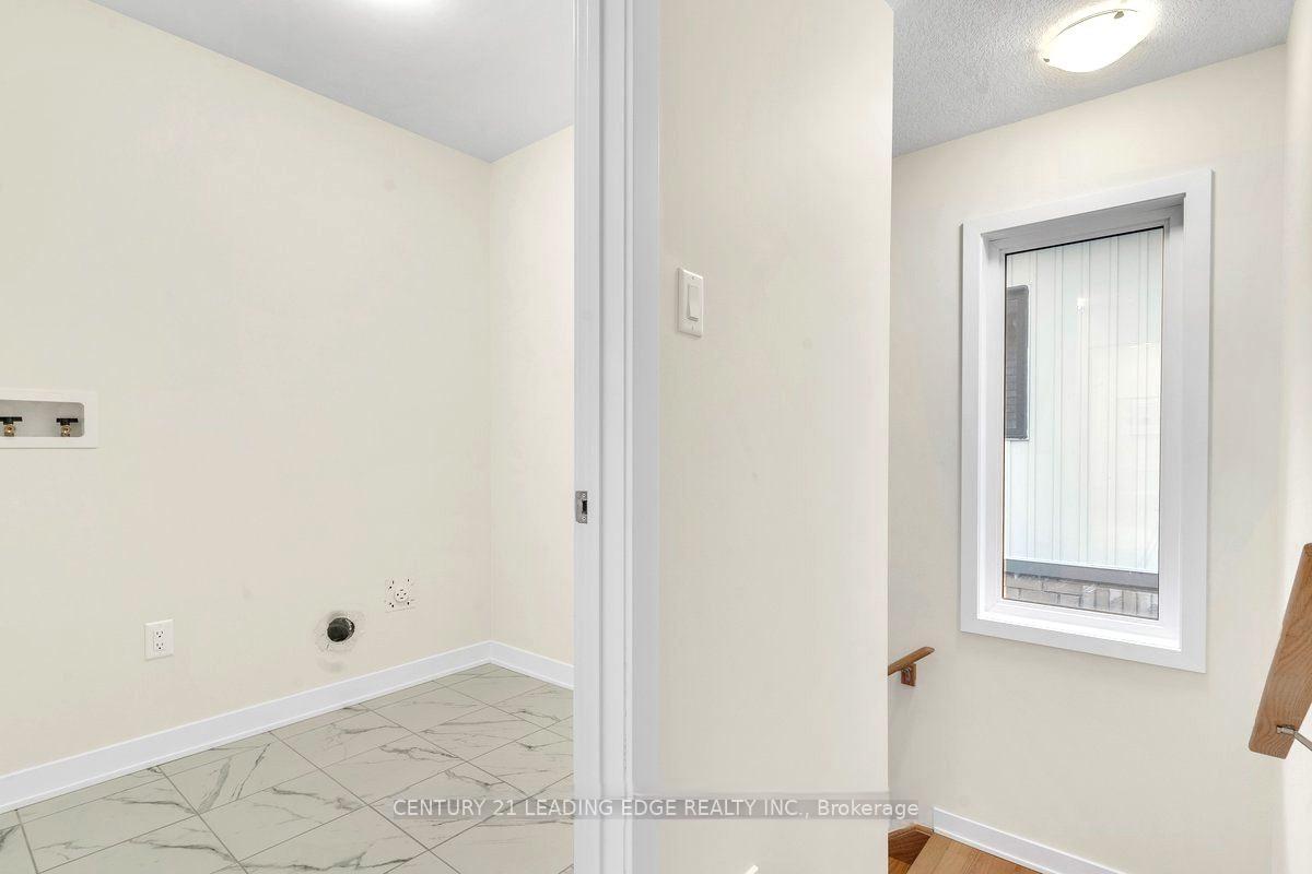 Photo 10 of 46 Aviron Crescent, Welland, Dain City — HOMEH