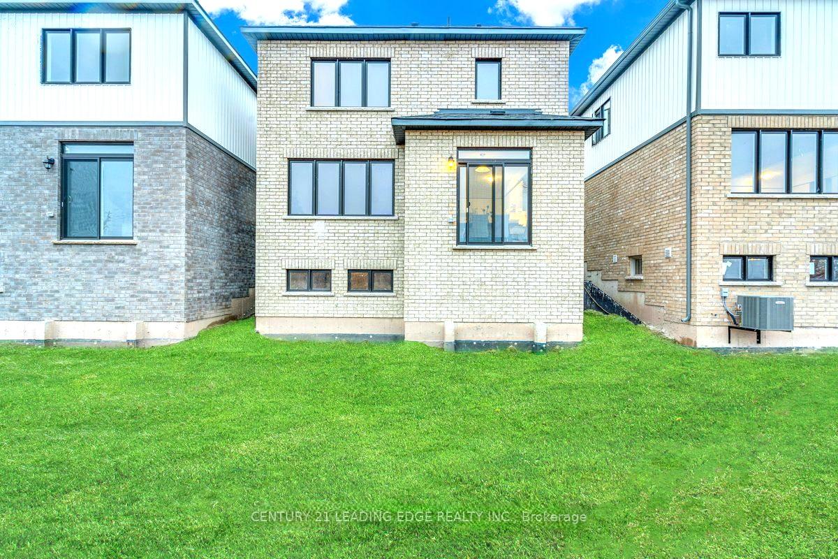 Photo 28 of 46 Aviron Crescent, Welland, Dain City — HOMEH