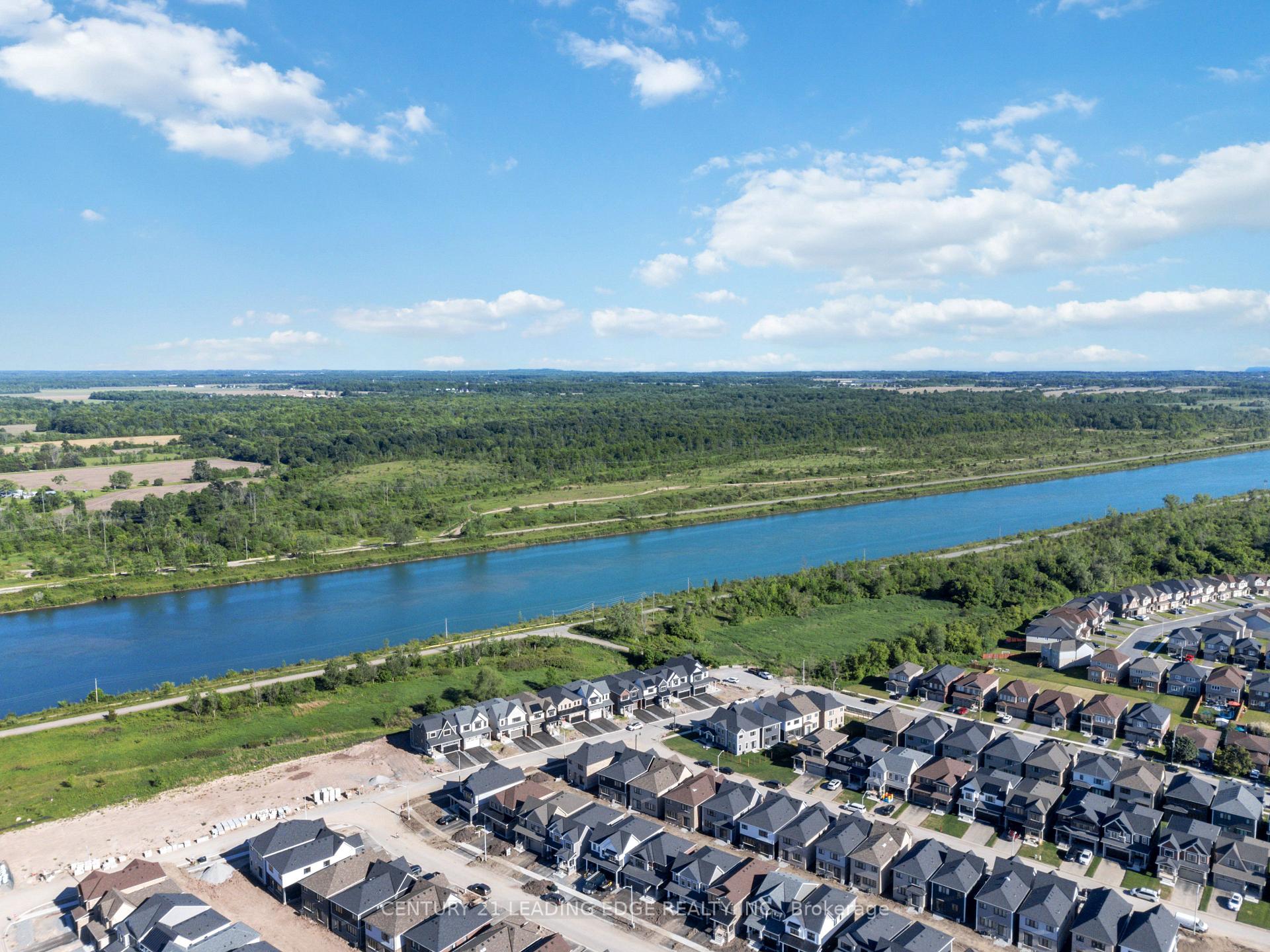 Photo 32 of 46 Aviron Crescent, Welland, Dain City — HOMEH