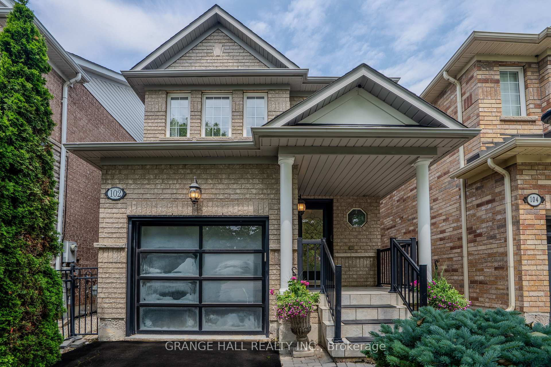 Photo 1 of 102 Venice Gate Drive, Vaughan, Vellore Village — HOMEH