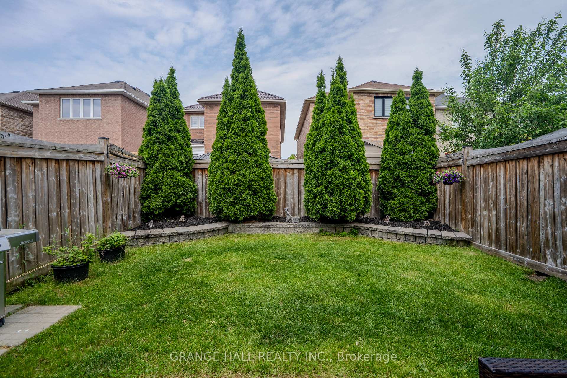 Photo 24 of 102 Venice Gate Drive, Vaughan, Vellore Village — HOMEH