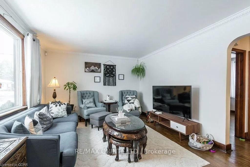 Photo 6 of 17 Wellington Crescent, Belleville, Belleville Ward — HOMEH