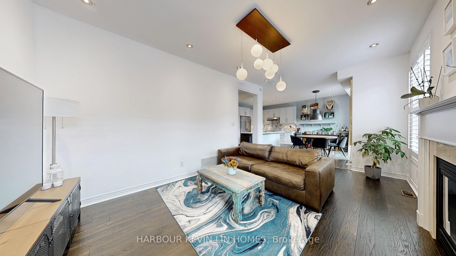 Photo 10 of 21 Freesia Road, Markham, Victoria Manor-Jennings Gate — HOMEH
