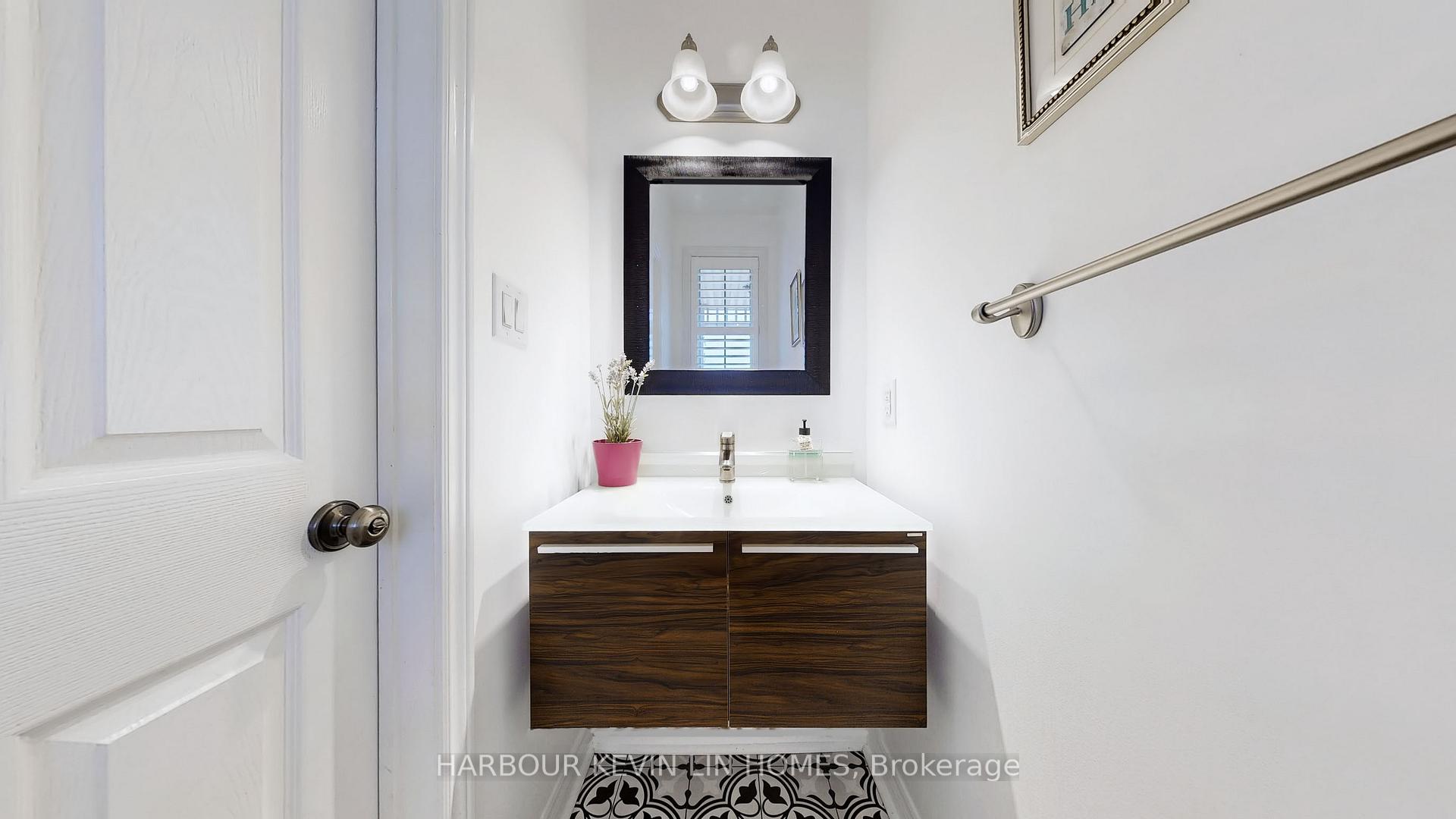Photo 18 of 21 Freesia Road, Markham, Victoria Manor-Jennings Gate — HOMEH