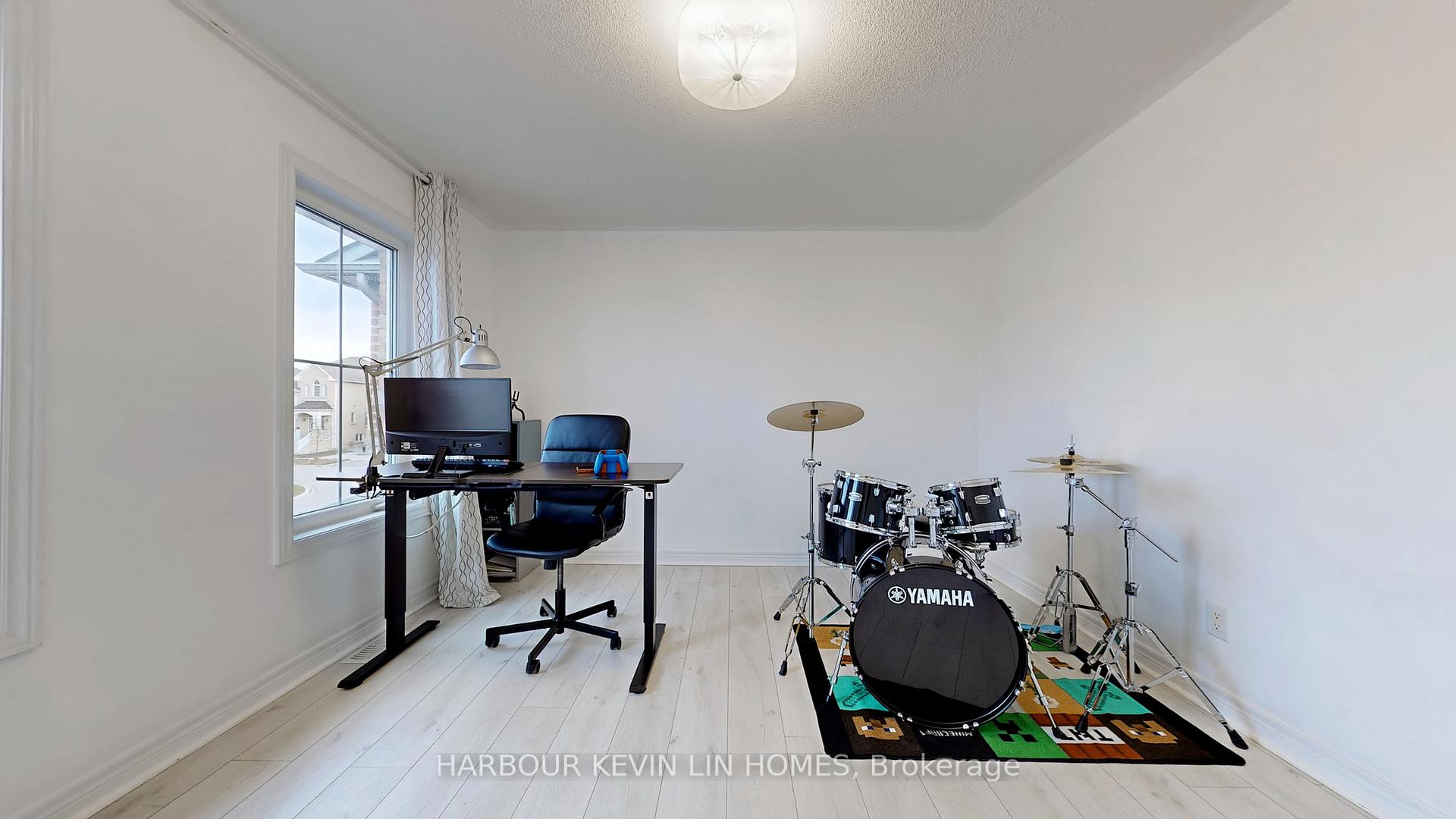 Photo 31 of 21 Freesia Road, Markham, Victoria Manor-Jennings Gate — HOMEH