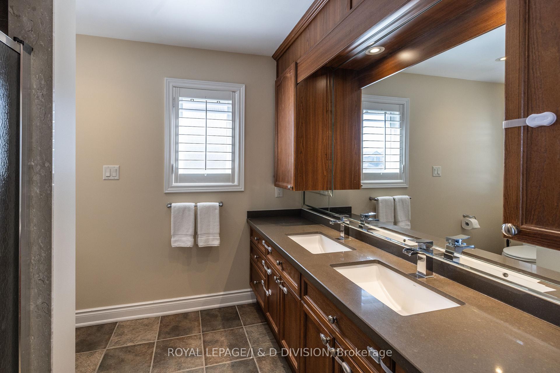 Photo 21 of 218 Flamingo Road, Vaughan, Uplands — HOMEH