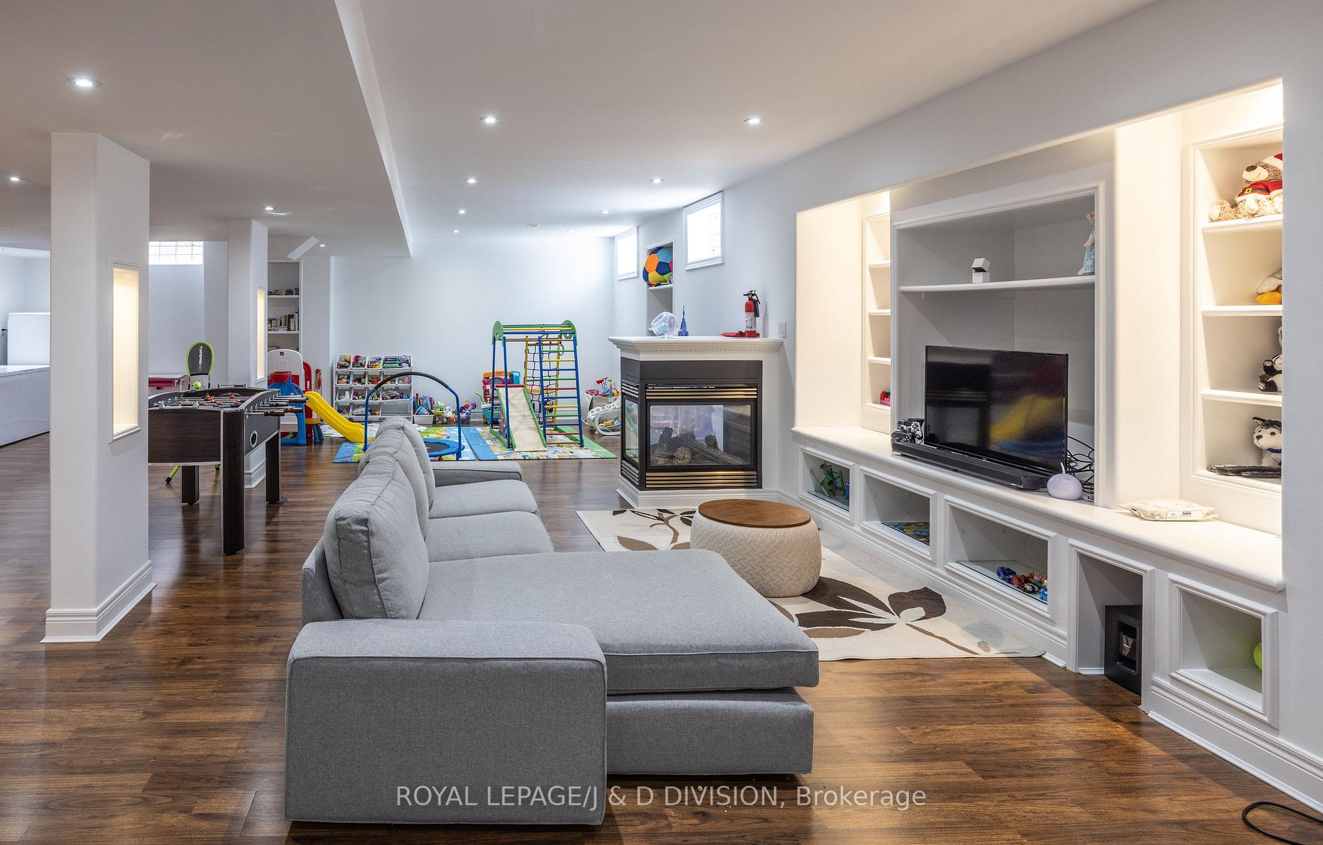 Photo 30 of 218 Flamingo Road, Vaughan, Uplands — HOMEH