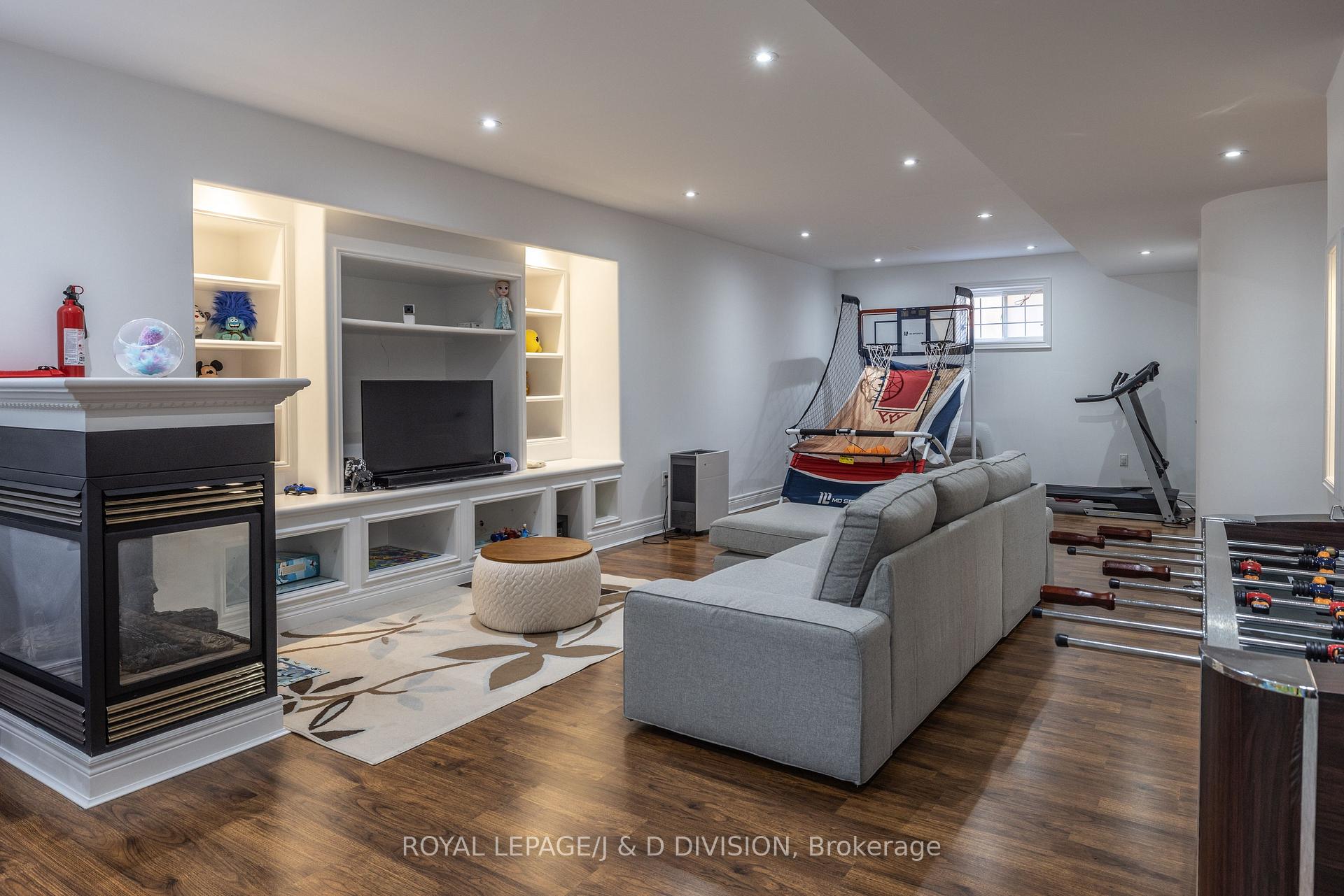 Photo 31 of 218 Flamingo Road, Vaughan, Uplands — HOMEH