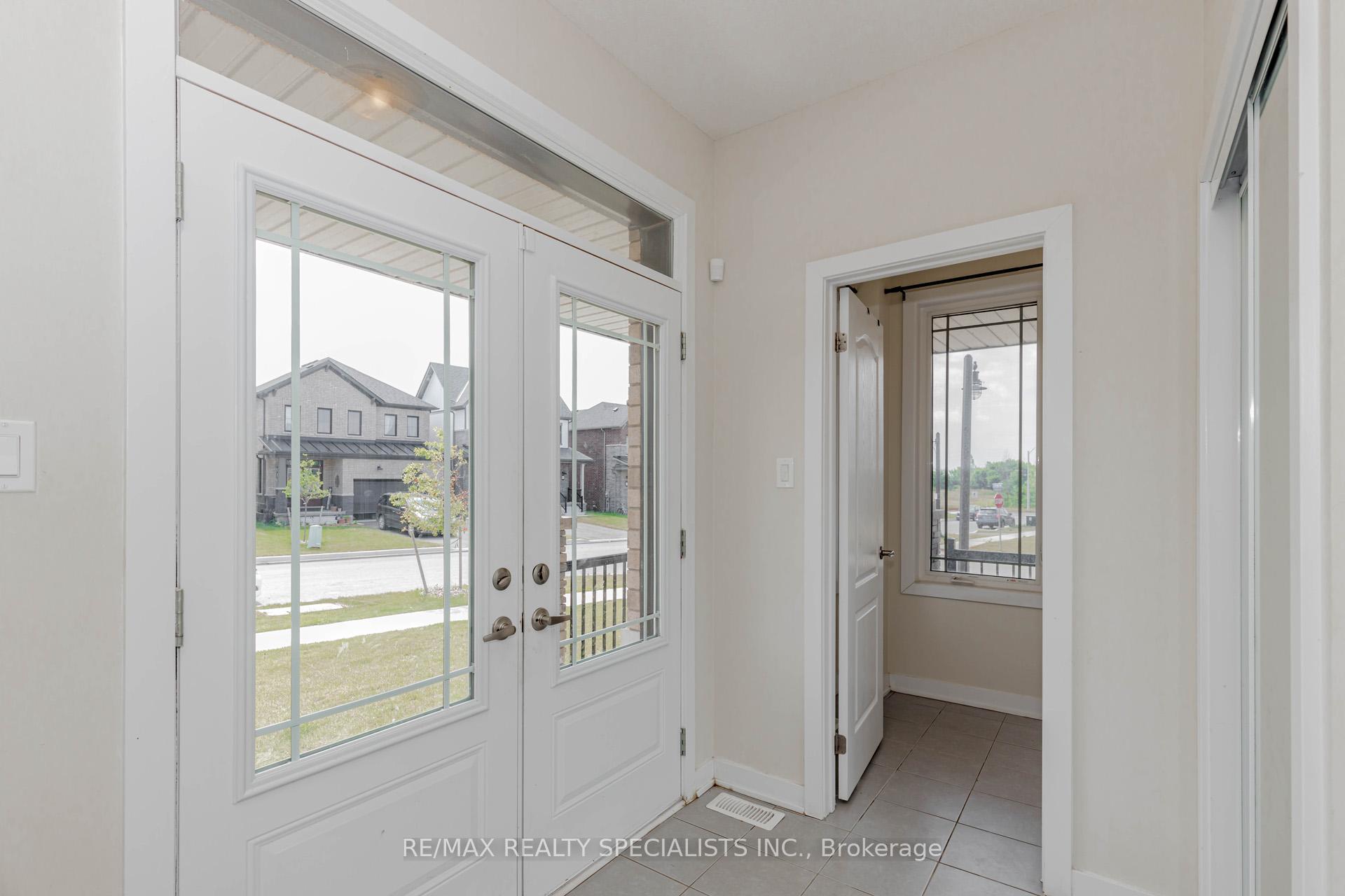 Photo 3 of 8 Stern Drive, Welland, Dain City — HOMEH