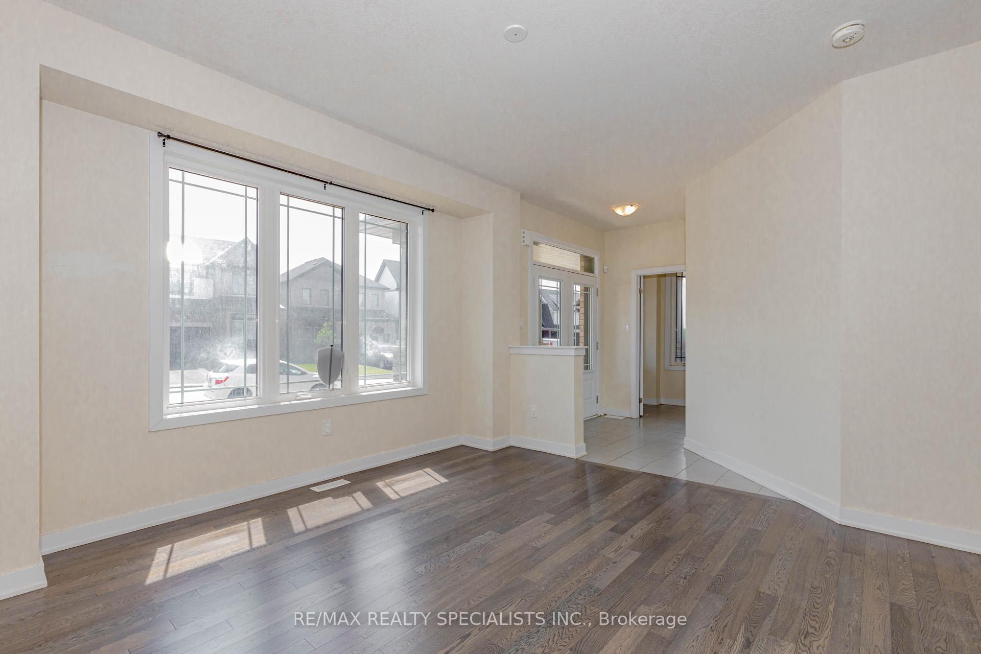 Photo 6 of 8 Stern Drive, Welland, Dain City — HOMEH