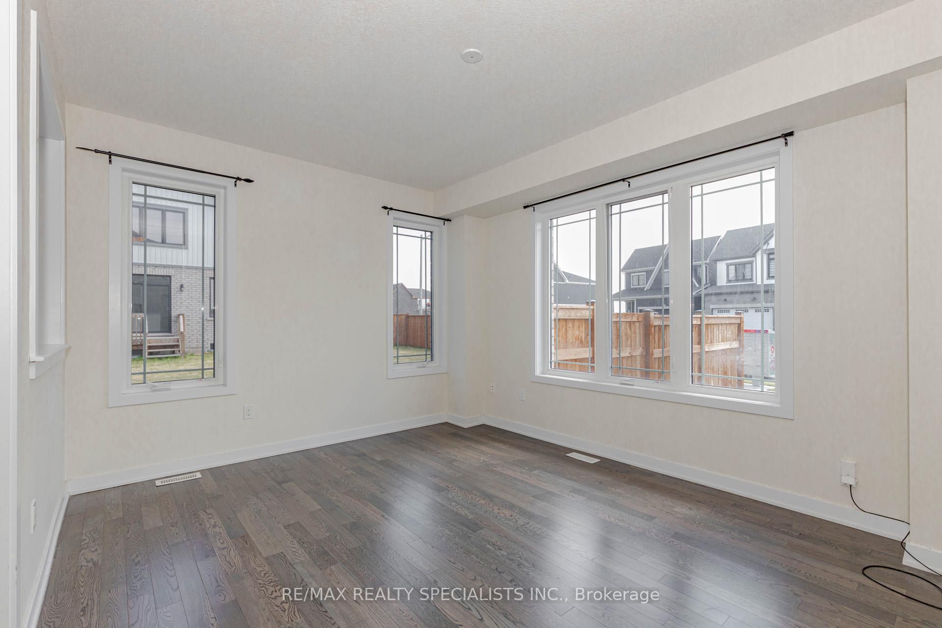 Photo 7 of 8 Stern Drive, Welland, Dain City — HOMEH