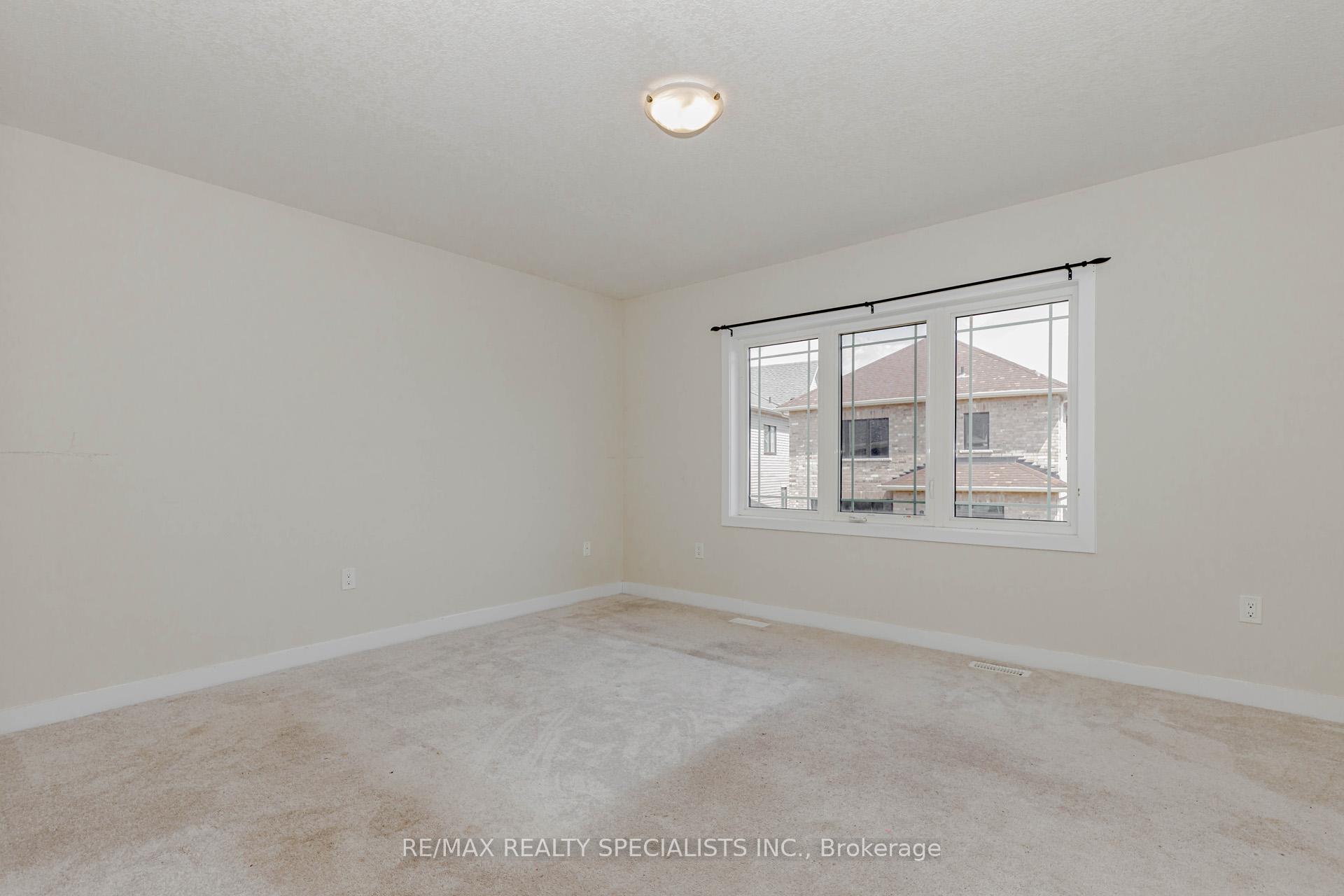 Photo 16 of 8 Stern Drive, Welland, Dain City — HOMEH