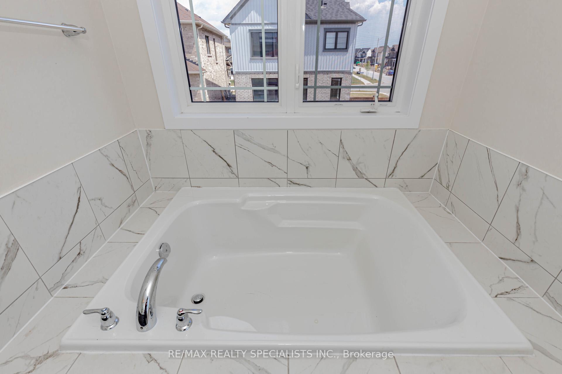 Photo 20 of 8 Stern Drive, Welland, Dain City — HOMEH