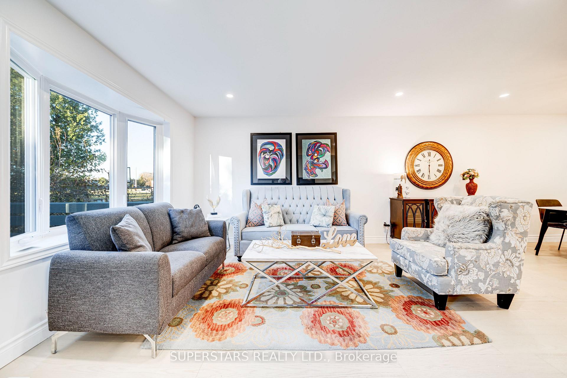 Photo 3 of 42 Wickham Court, Markham, Milliken Mills East — HOMEH