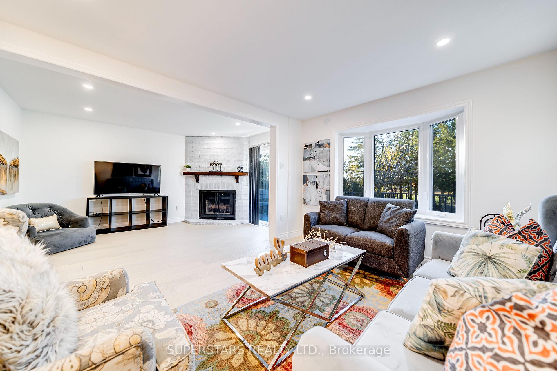 Photo 4 of 42 Wickham Court, Markham, Milliken Mills East — HOMEH