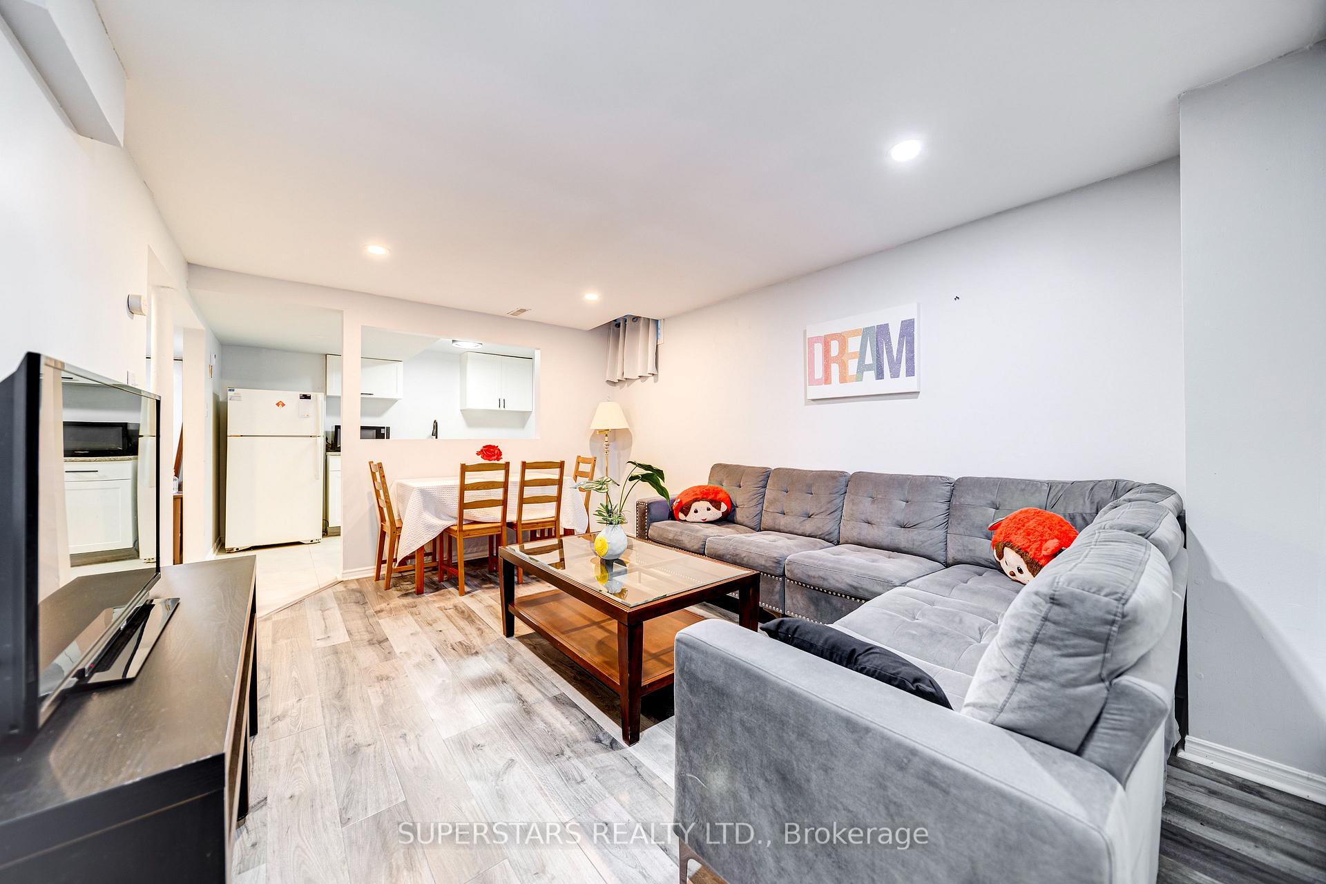 Photo 28 of 42 Wickham Court, Markham, Milliken Mills East — HOMEH