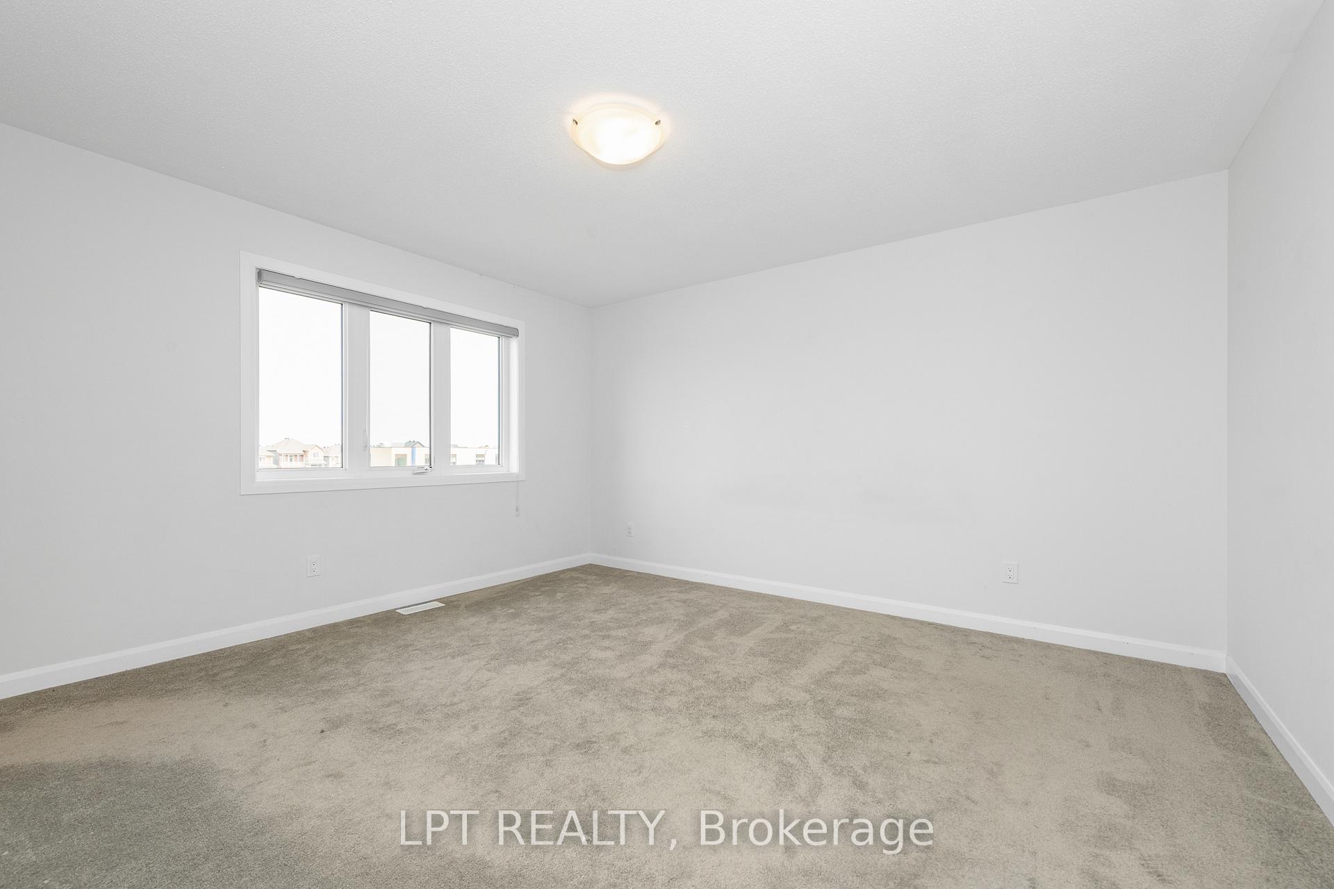 Photo 9 of 105 Teelin Circle, Ottawa, Barrhaven - Half Moon Bay — HOMEH