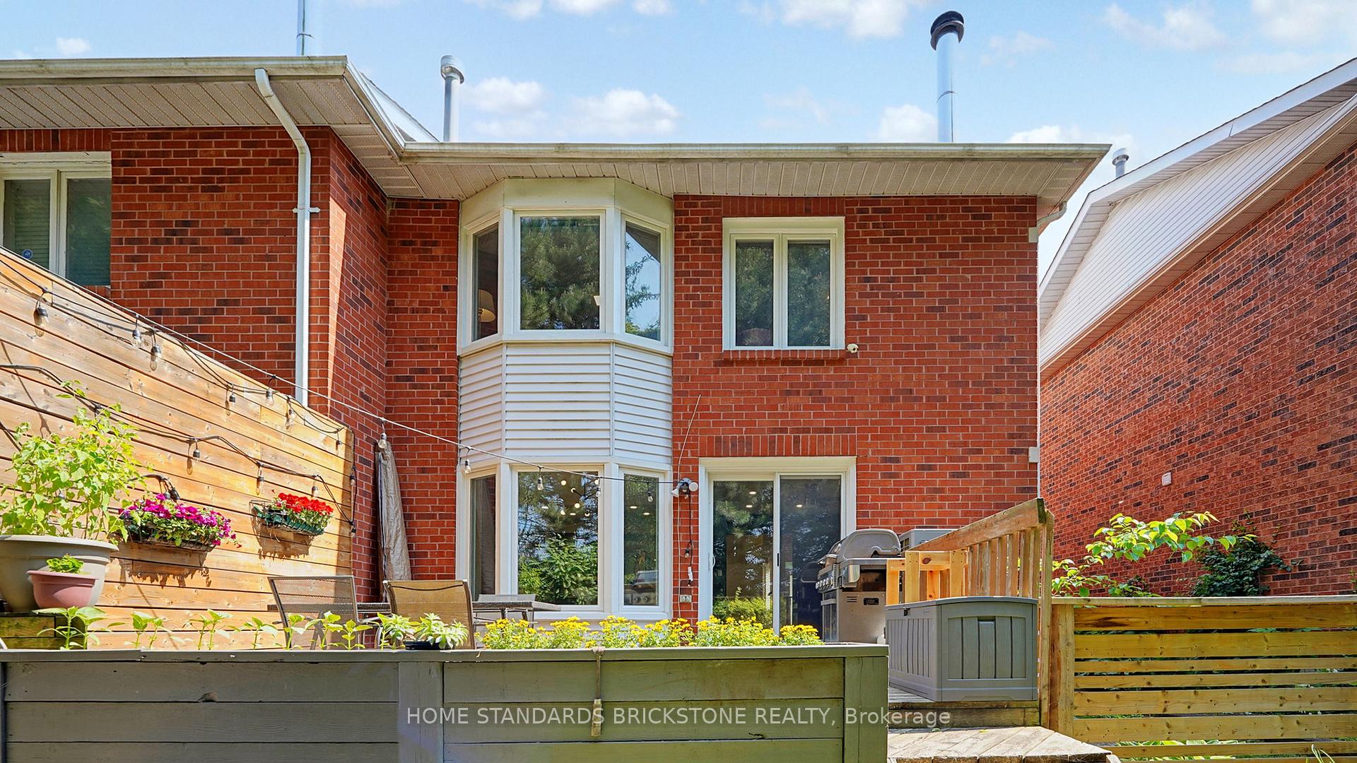 Photo 26 of 20 Brownstone Circle, Vaughan, Crestwood-Springfarm-Yorkhill — HOMEH