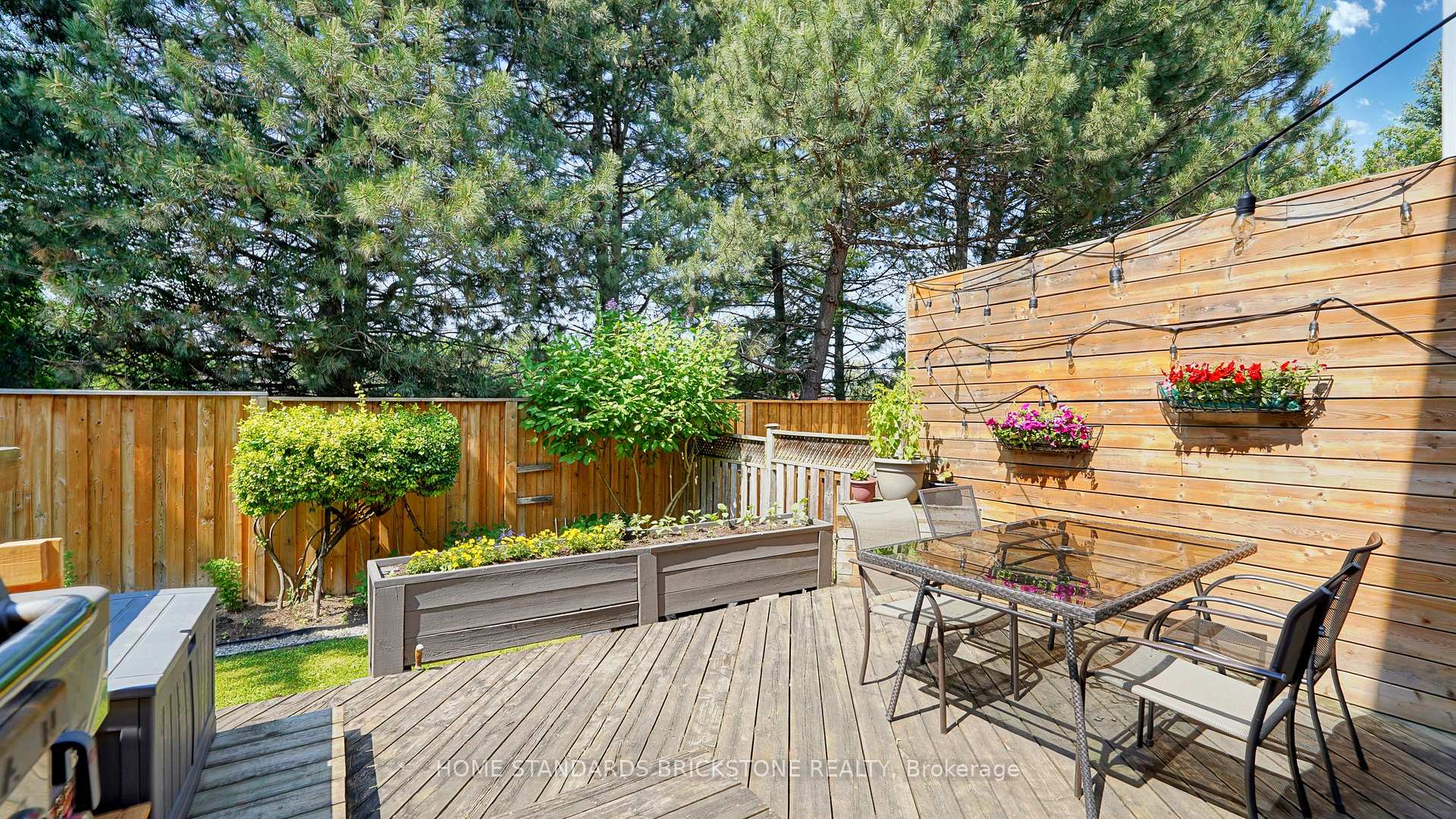Photo 27 of 20 Brownstone Circle, Vaughan, Crestwood-Springfarm-Yorkhill — HOMEH