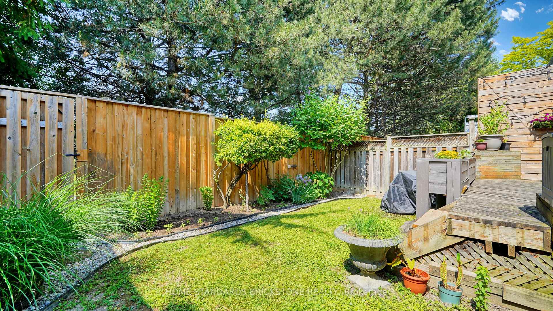 Photo 28 of 20 Brownstone Circle, Vaughan, Crestwood-Springfarm-Yorkhill — HOMEH