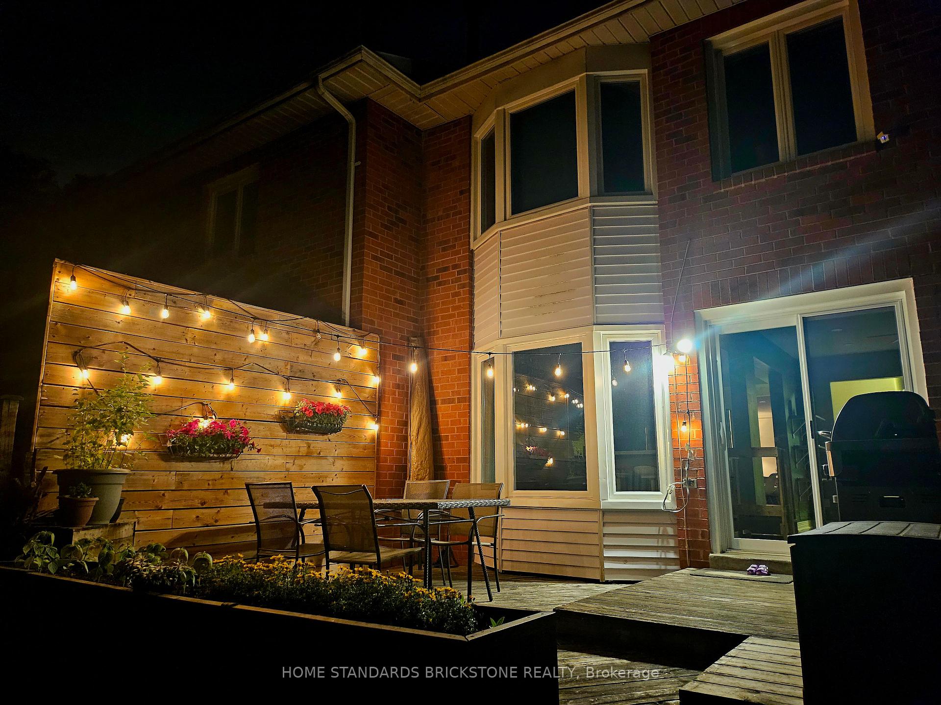 Photo 29 of 20 Brownstone Circle, Vaughan, Crestwood-Springfarm-Yorkhill — HOMEH
