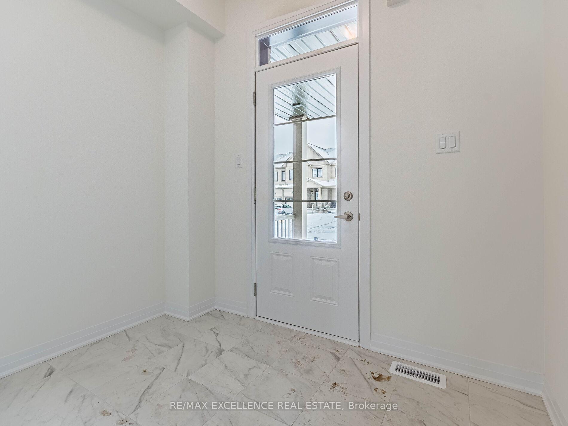 Photo 4 of 122 Masters Street, Welland, Dain City — HOMEH