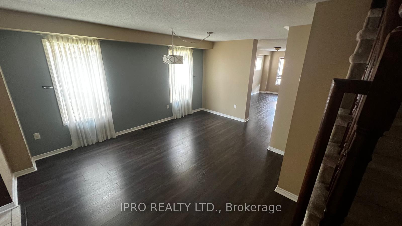 Photo 2 of 26 Atlantis Drive, Whitby, Blue Grass Meadows — HOMEH
