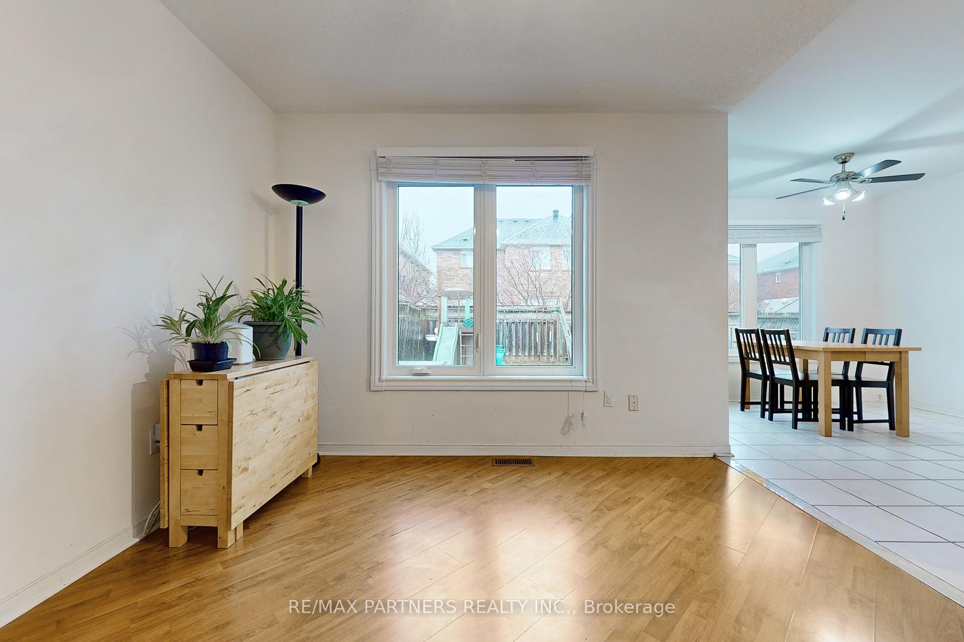 Photo 6 of 324 Castlemore Avenue, Markham, Berczy — HOMEH