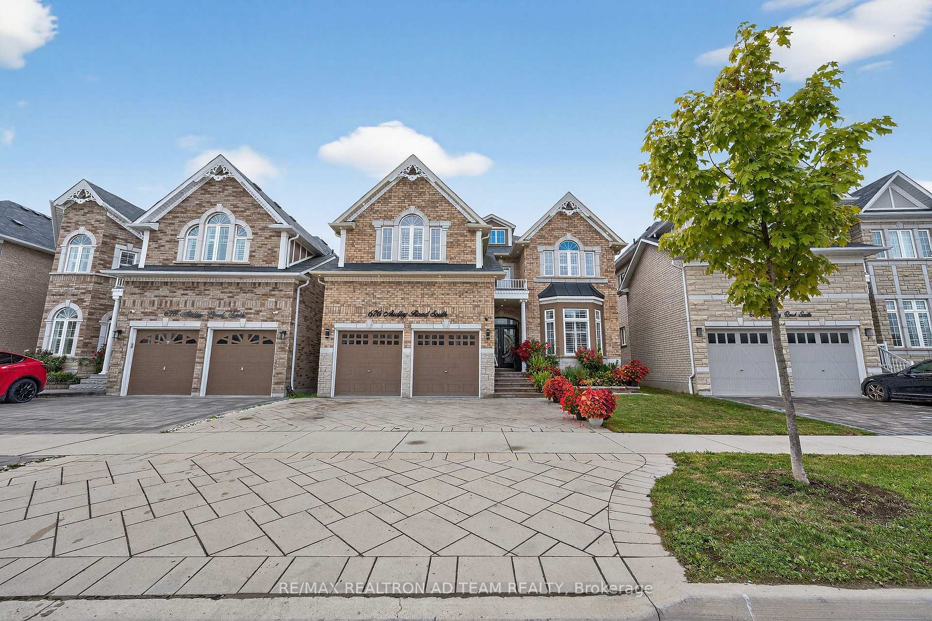 Photo 2 of 676 Audley Road S, Ajax, South East — HOMEH