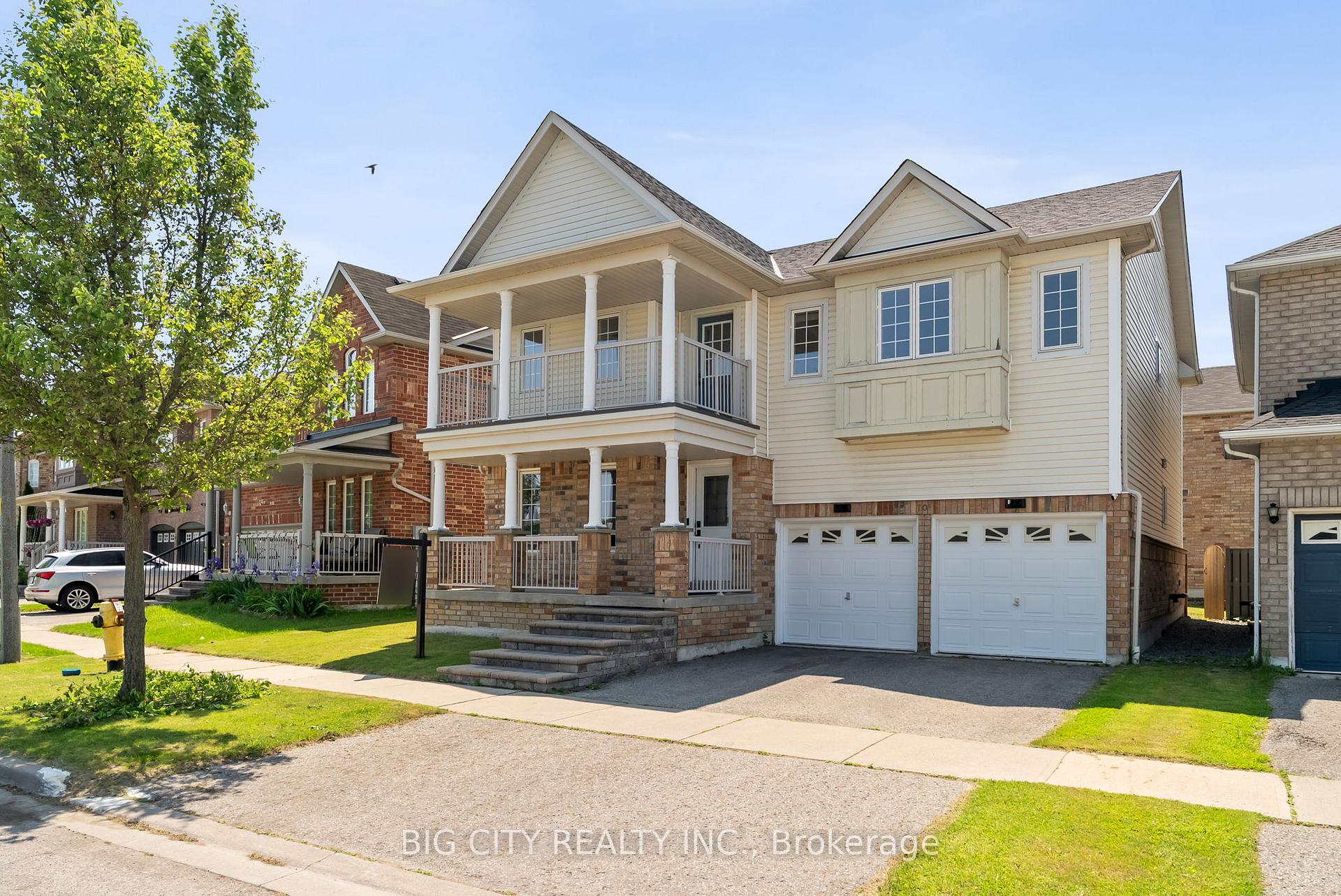 Photo 1 of 70 Greenhalf Drive, Ajax, South East — HOMEH