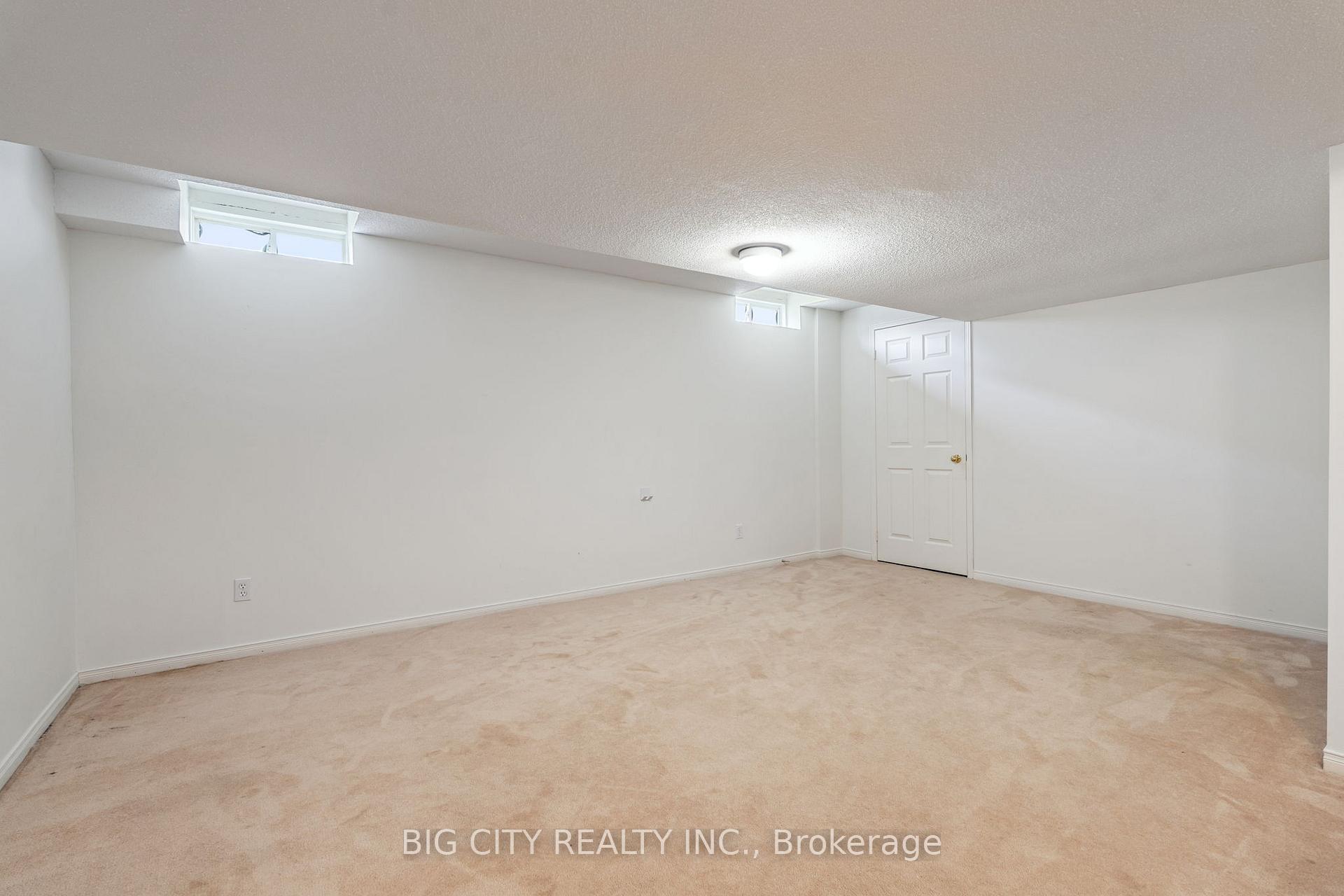 Photo 42 of 70 Greenhalf Drive, Ajax, South East — HOMEH